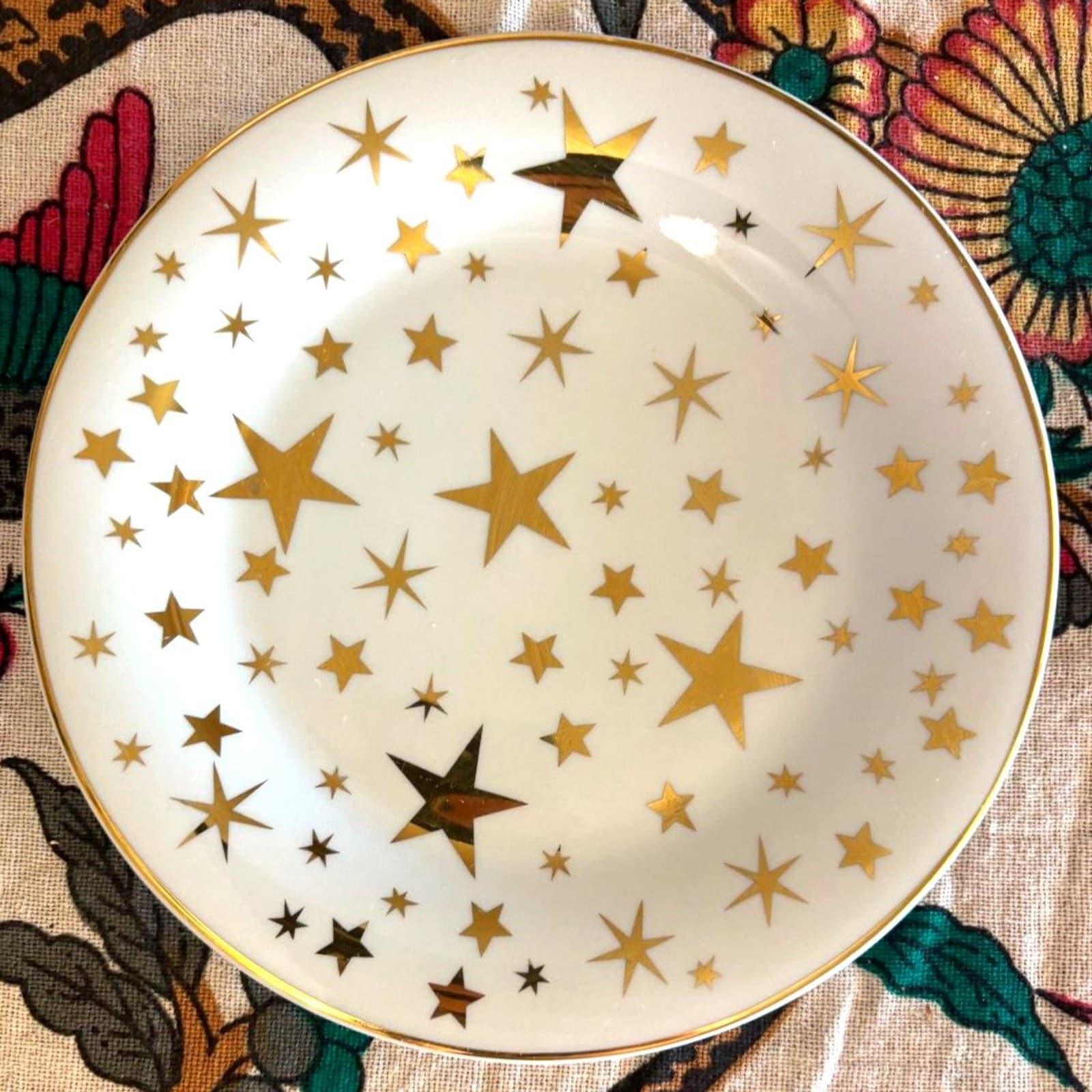 8 Vintage 1997 Sakura Holiday Classic Gold Stars 7 1/2" Dessert/Pie Plates - Thumbnail 3