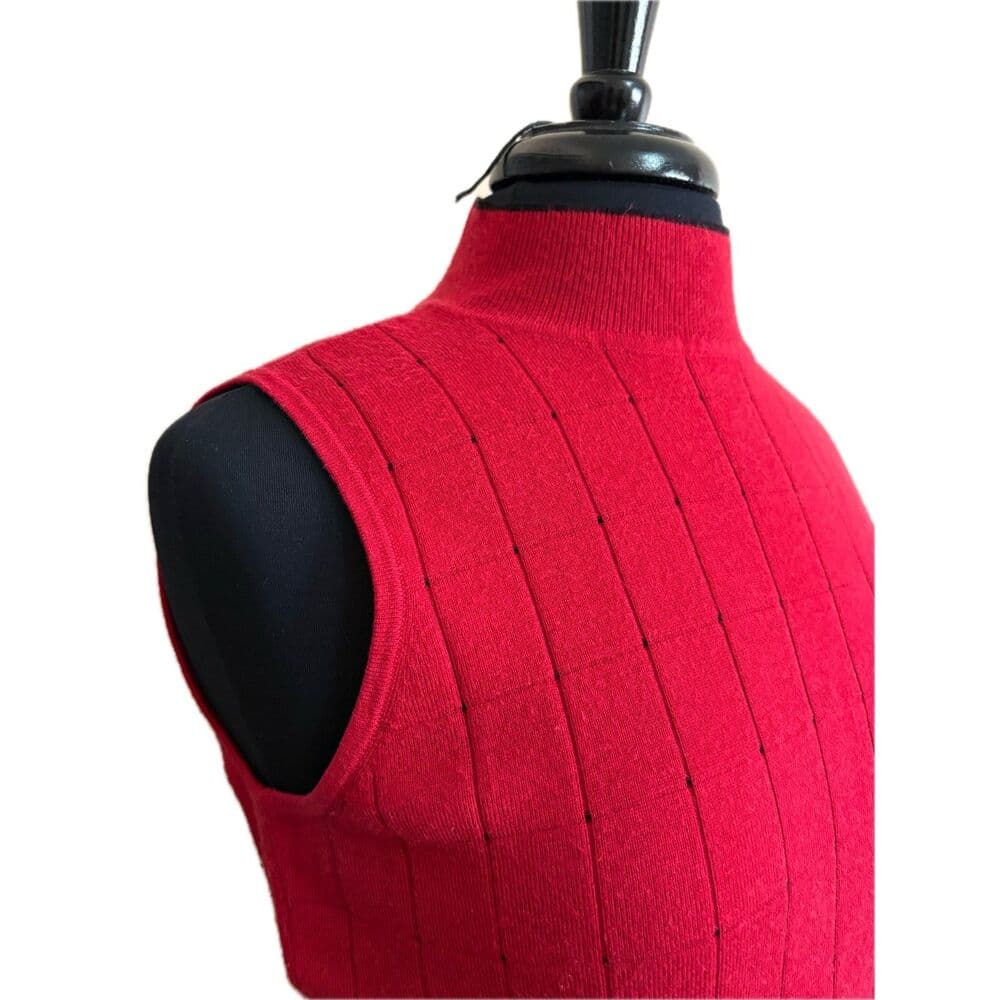 Red Sleeveless Turtleneck Vest Mixed Rib Grid Classic Minimalist - Thumbnail 2
