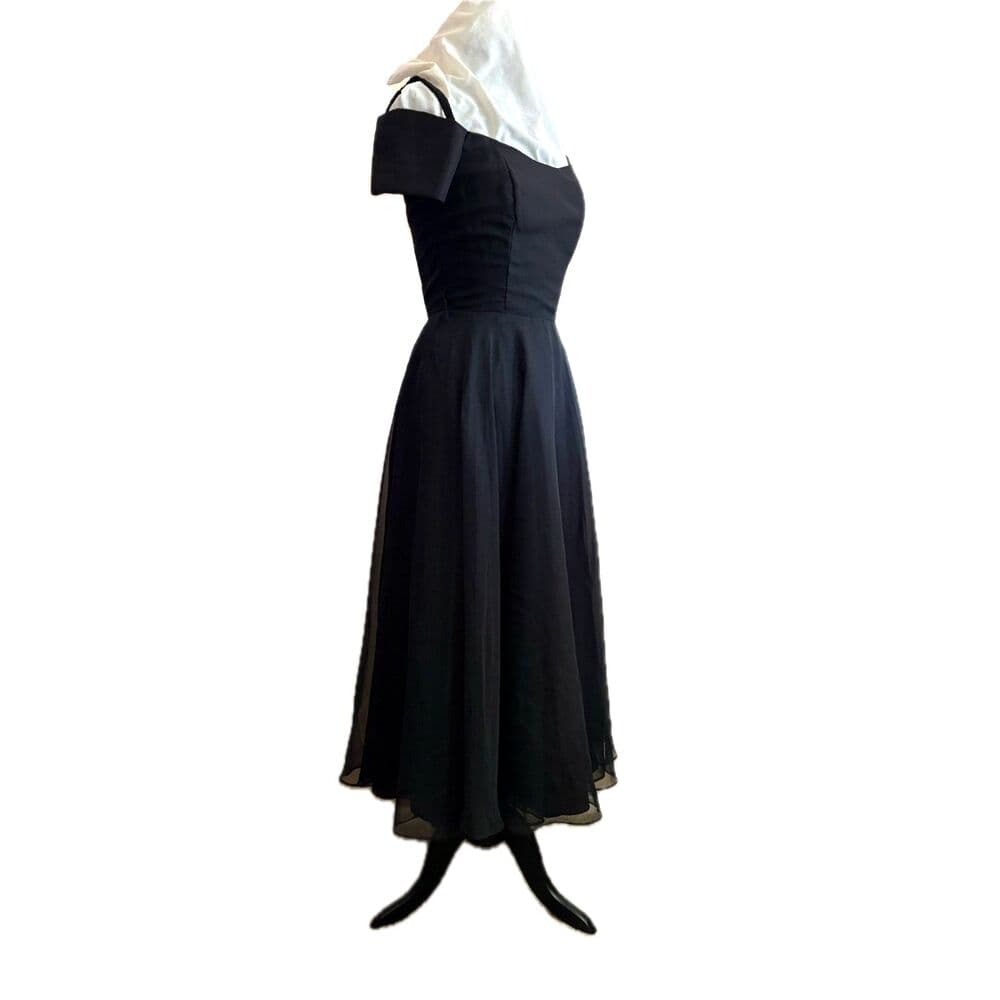A-Line Black Prom Gown Corset Boning Off Shoulder Maxi Size 4 1980s Vtg - Thumbnail 3