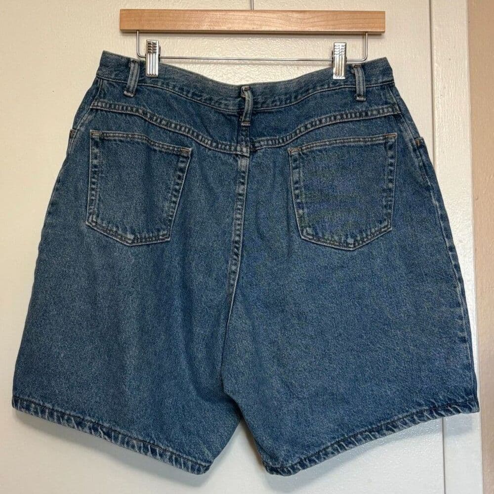 Wrangler for Women Vintage Denim Mom Jean Shorts Size 16-18 - Thumbnail 2