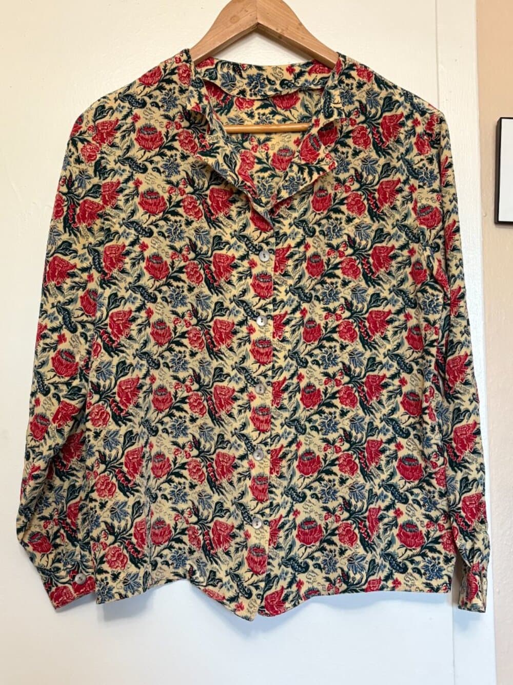 Vtg Floral Roses Cream Button Front Blouse Top Medium - Thumbnail 2