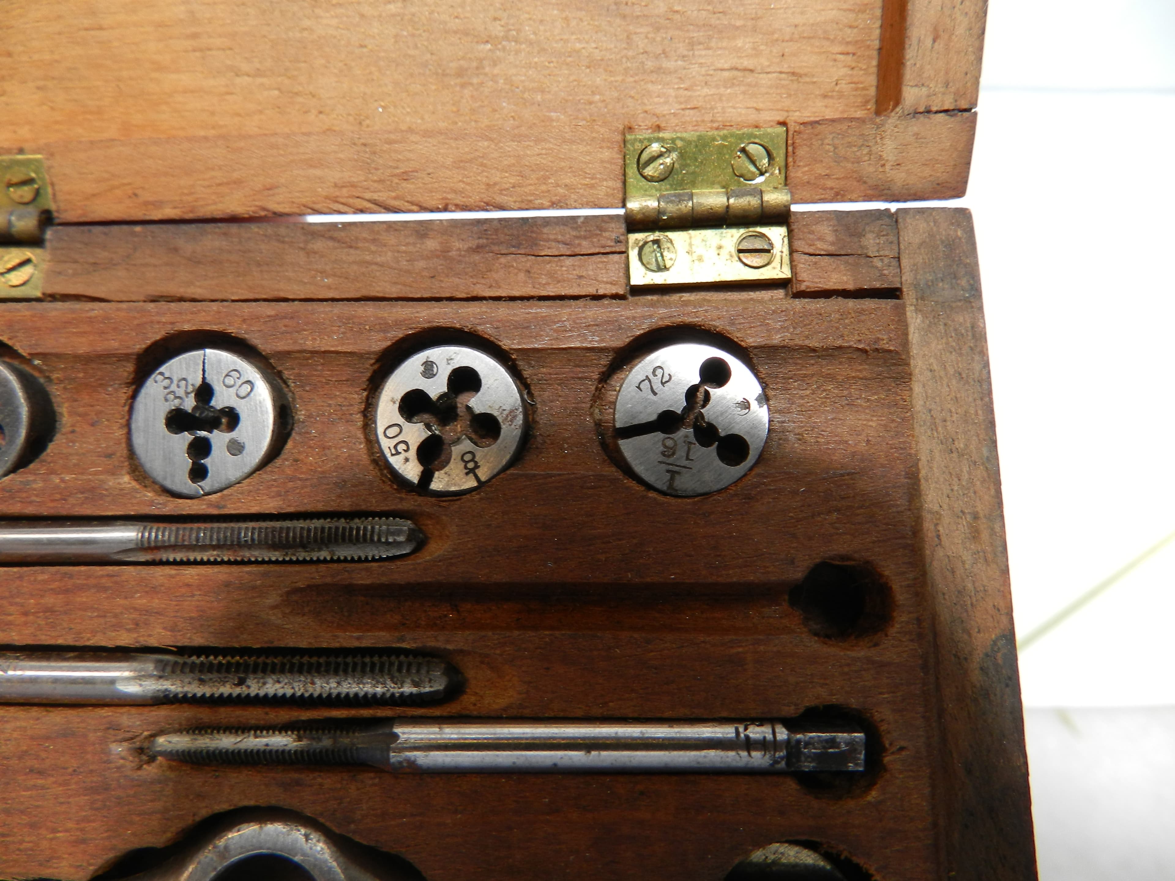 Vintage Watchmakers Jewelers S.W Card Manufacturing Tap And Die Set (P40J) - Thumbnail 4