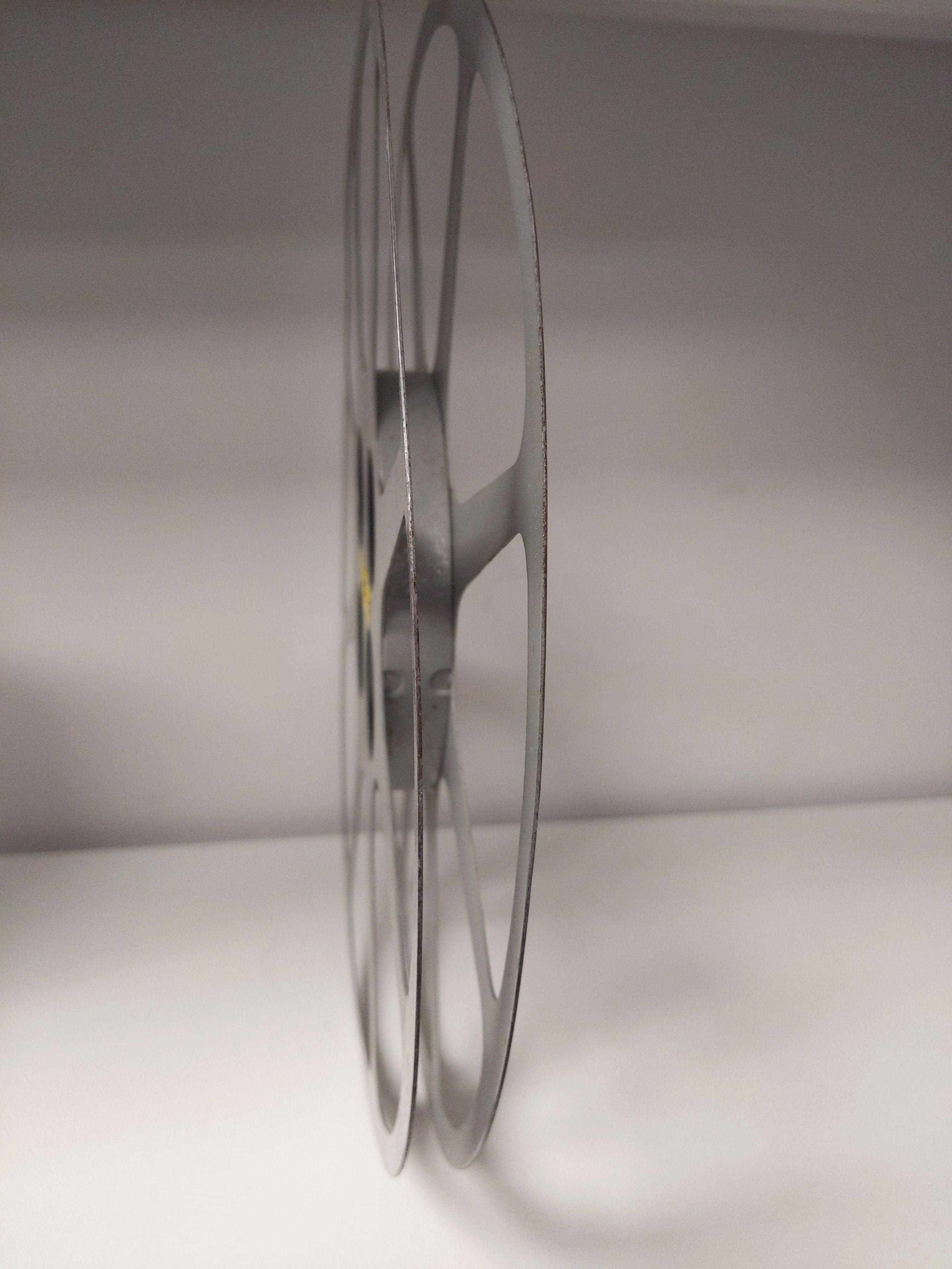 Metal Movie Film Reel 12 1/4" for 16mm Film (Silver) #1047 - Thumbnail 2