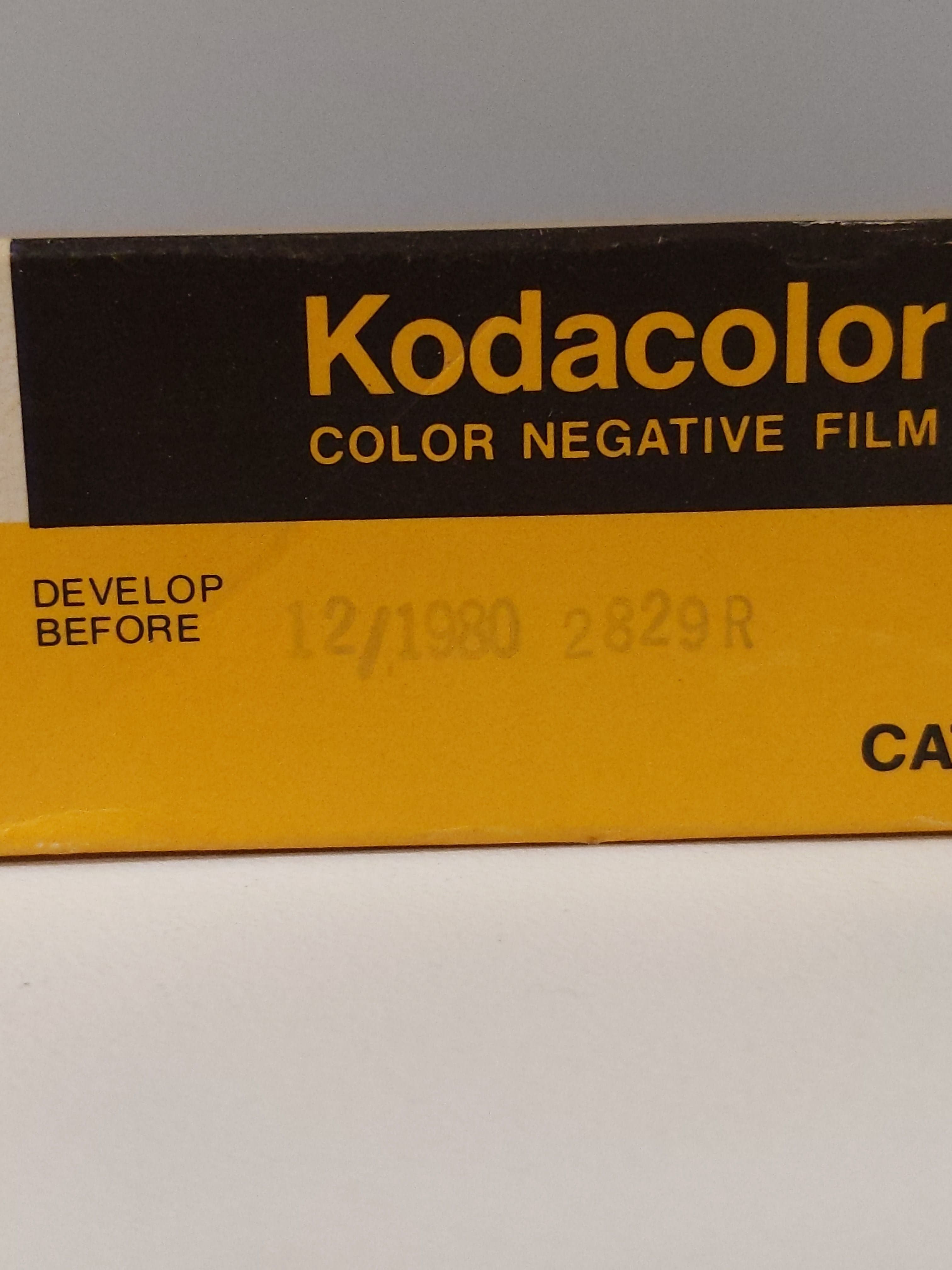 Kodacolor II Color Film, 110 Cartridge, 12exp w/ Sealed Box (Exp. 12/1980) #1024 - Thumbnail 3
