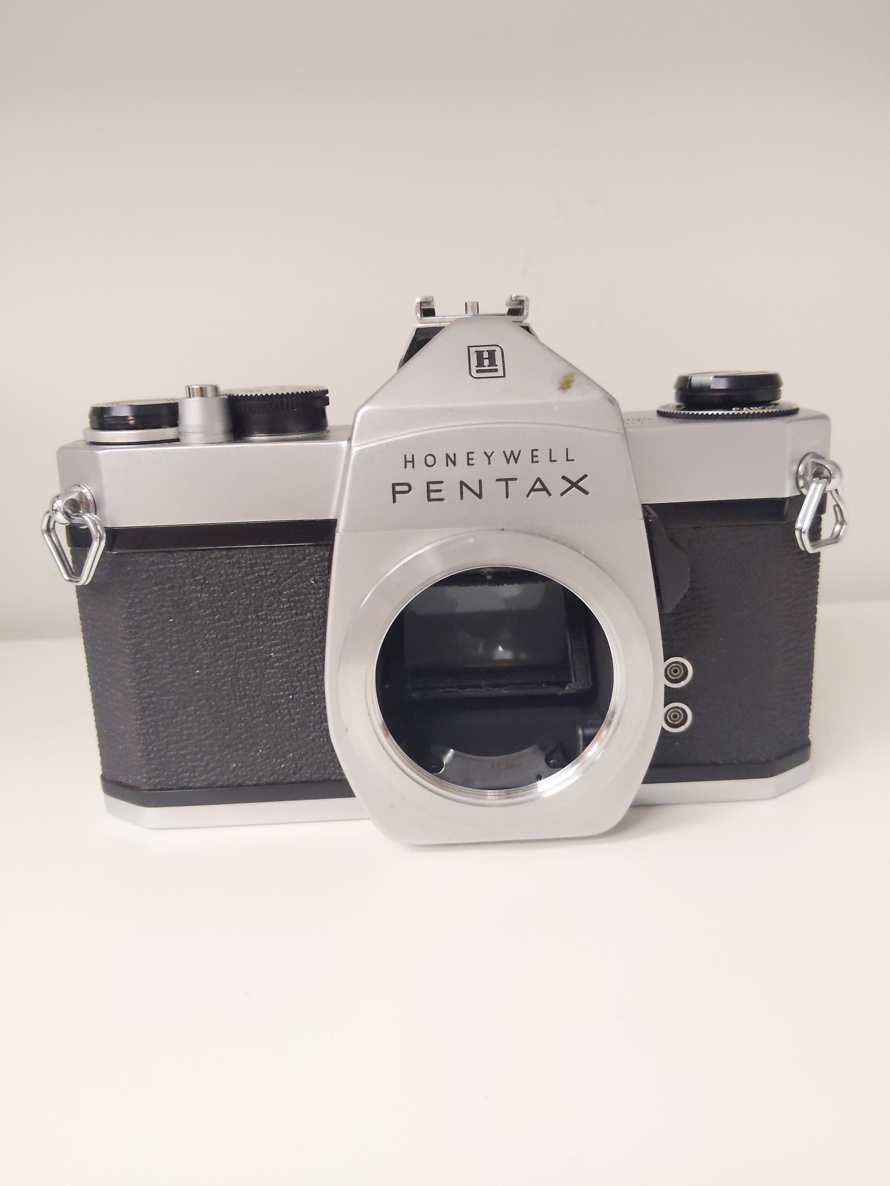 Honeywell Pentax SP500 35mm Film Camera w/ Strap, Coldshoe Adapter, Bottom Leather Case (Body only) #0993 - Thumbnail 3