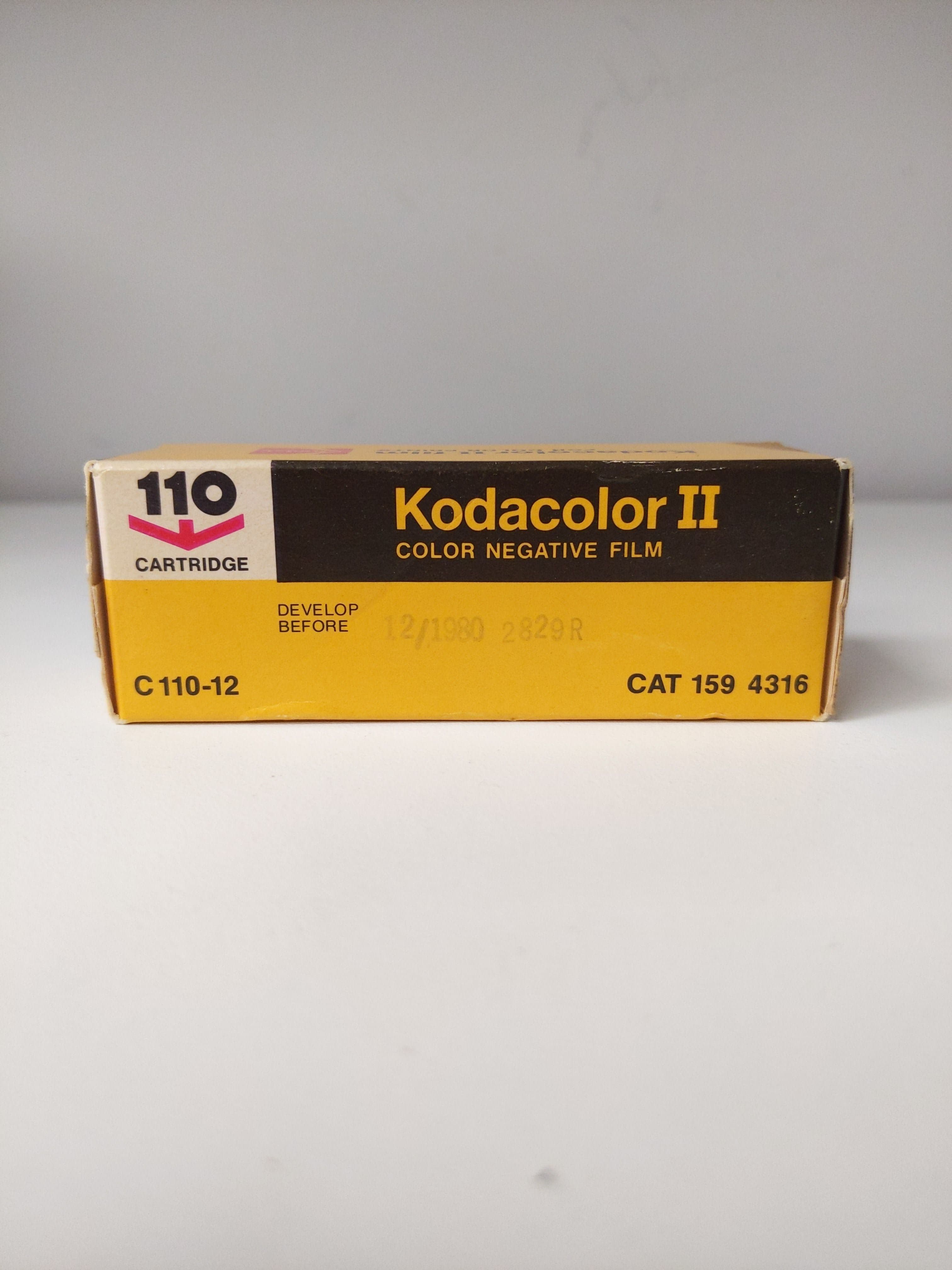 Kodacolor II Color Film, 110 Cartridge, 12exp w/ Sealed Box (Exp. 12/1980) #1024 - Thumbnail 2