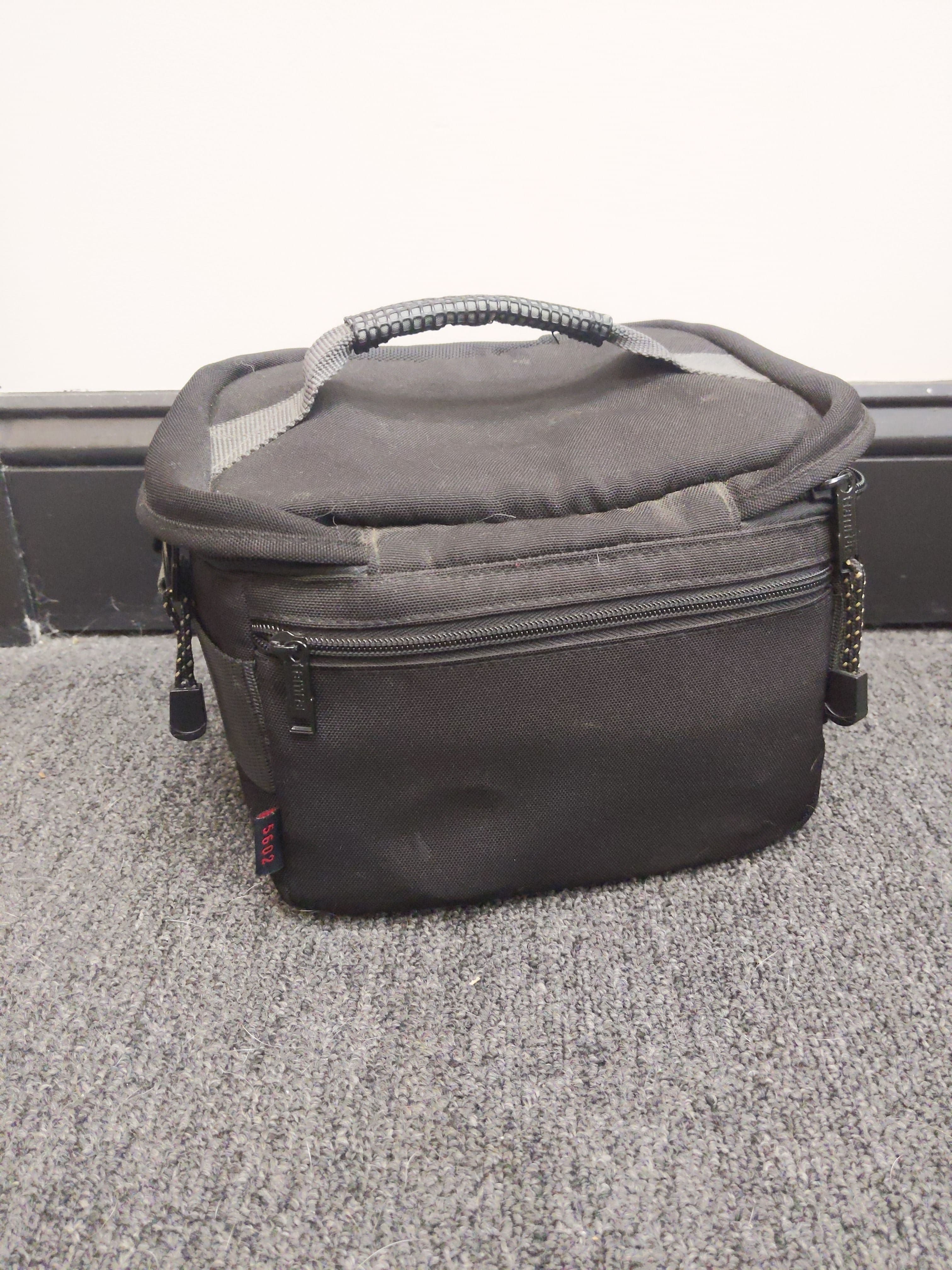 Tamrac System 2 Camera Bag w/ Dividers #0987 - Thumbnail 3