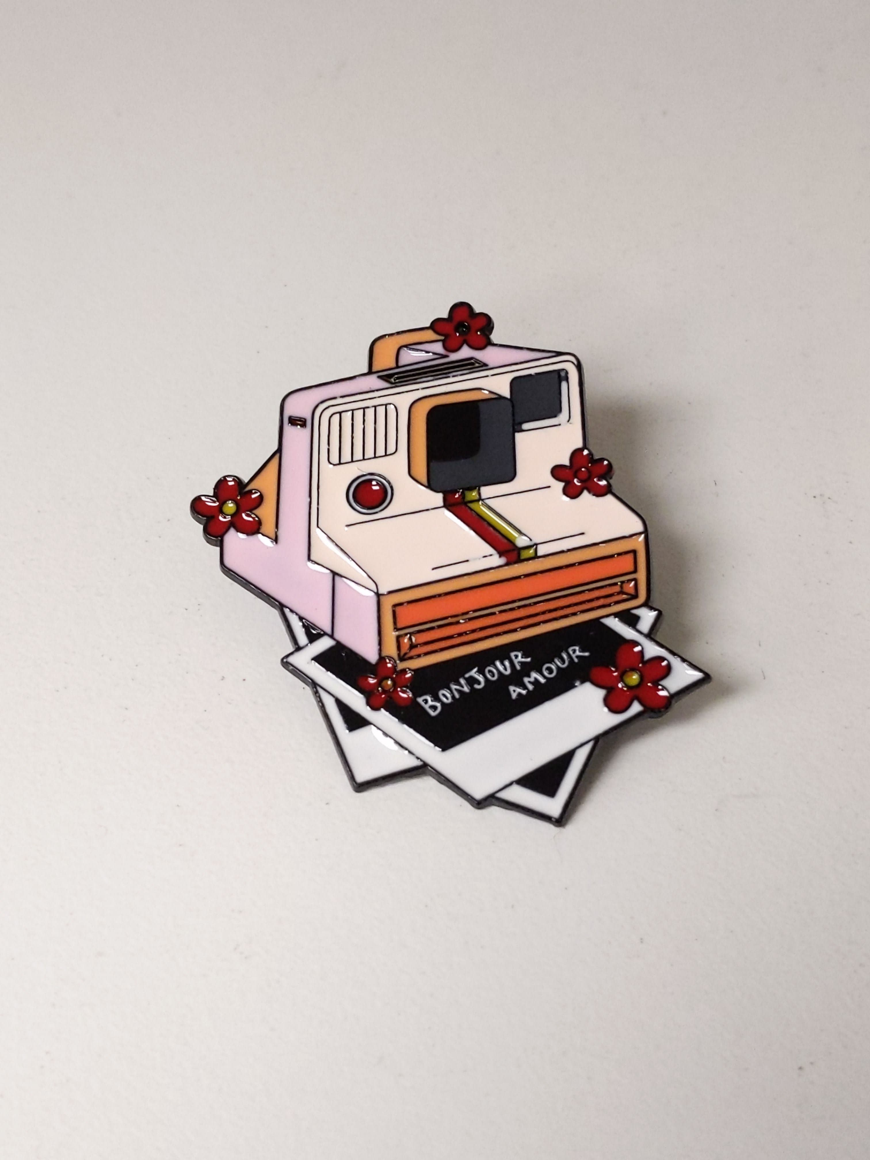 "Bonjour Amour" Polaroid Enamel Pin #0974