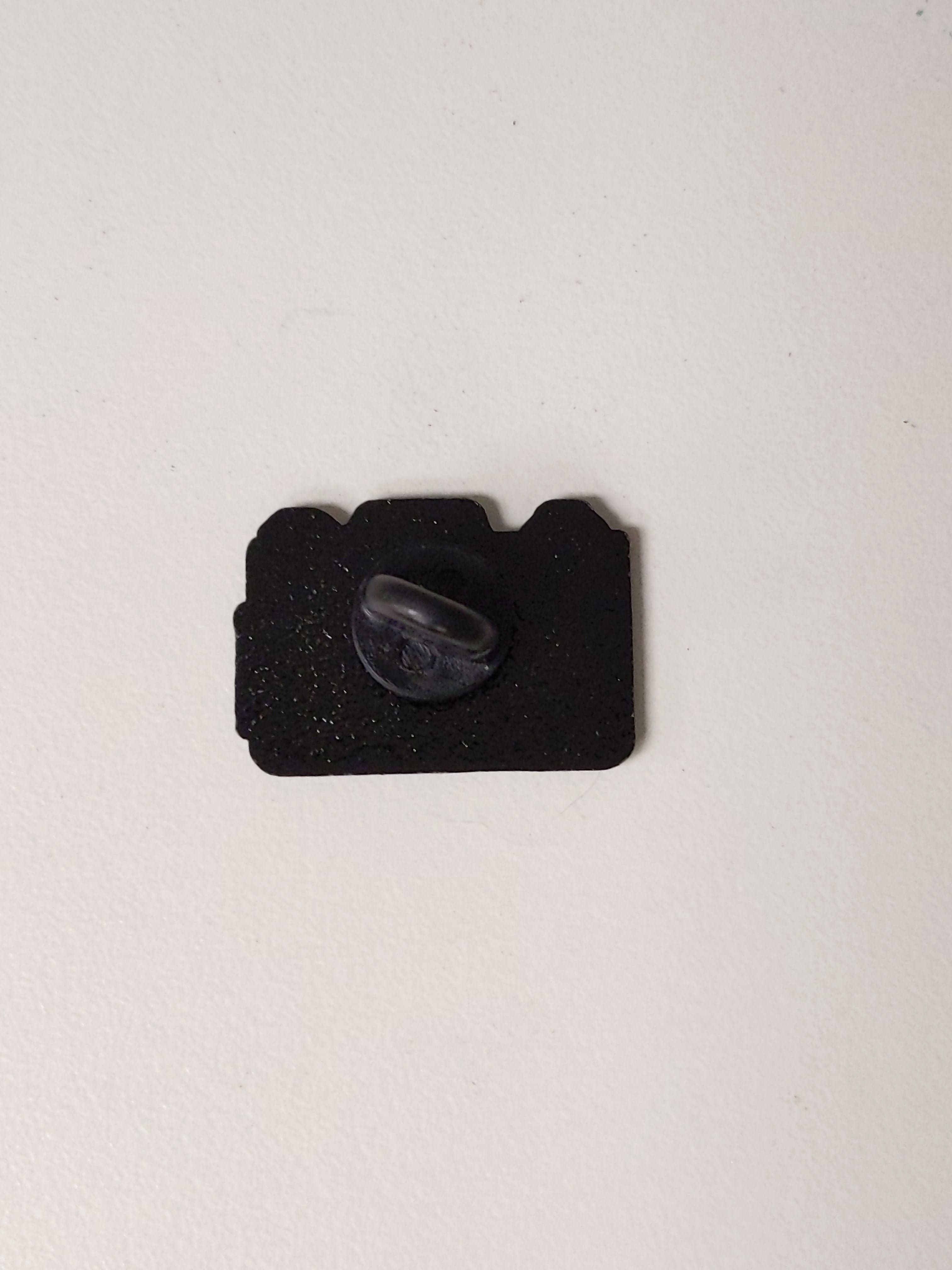 Red Camera Enamel Pin #0930 - Thumbnail 2