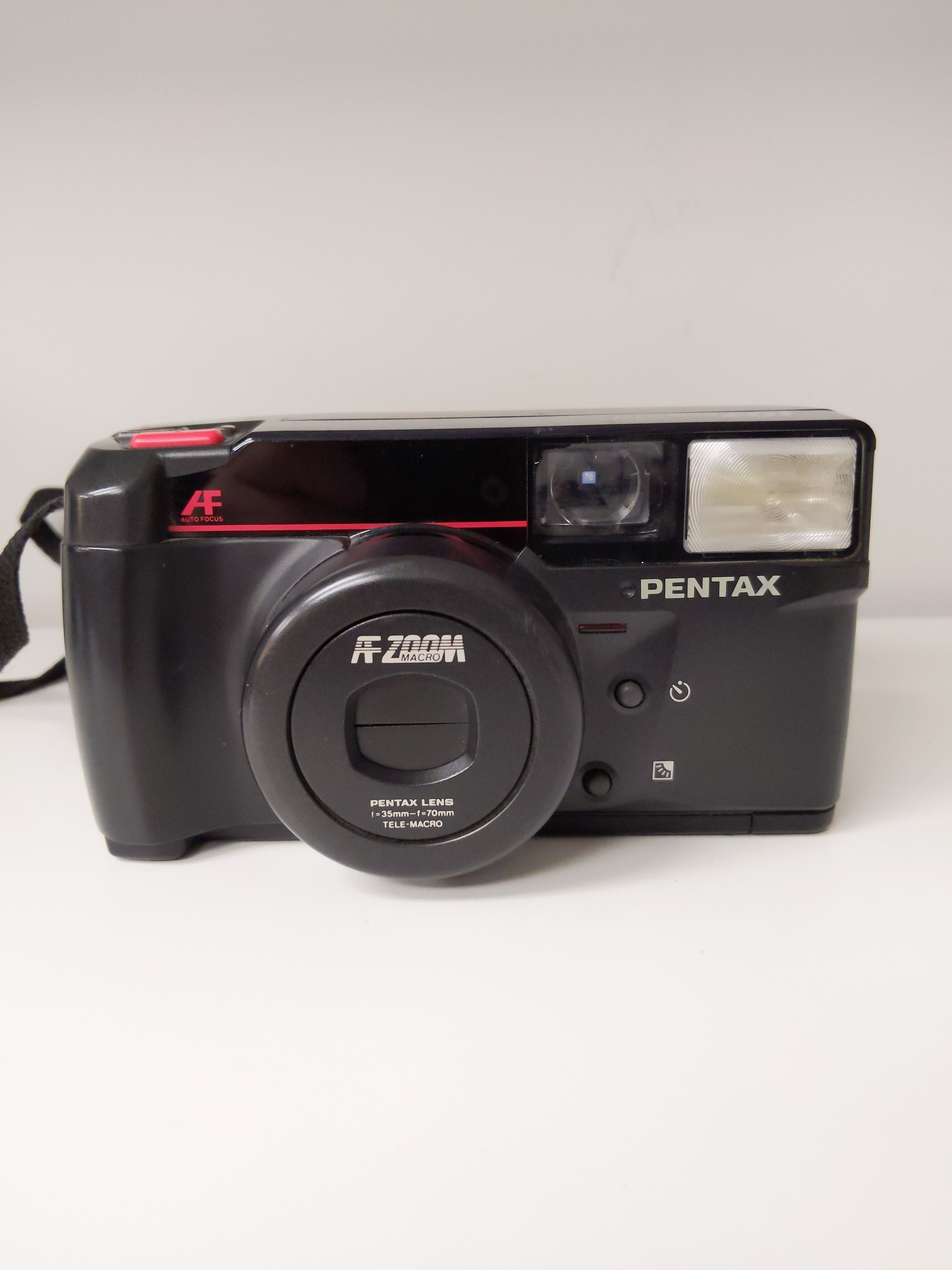 Pentax IQZoom70 Point & Shoot 35mm Film Camera w/ Strap #0945