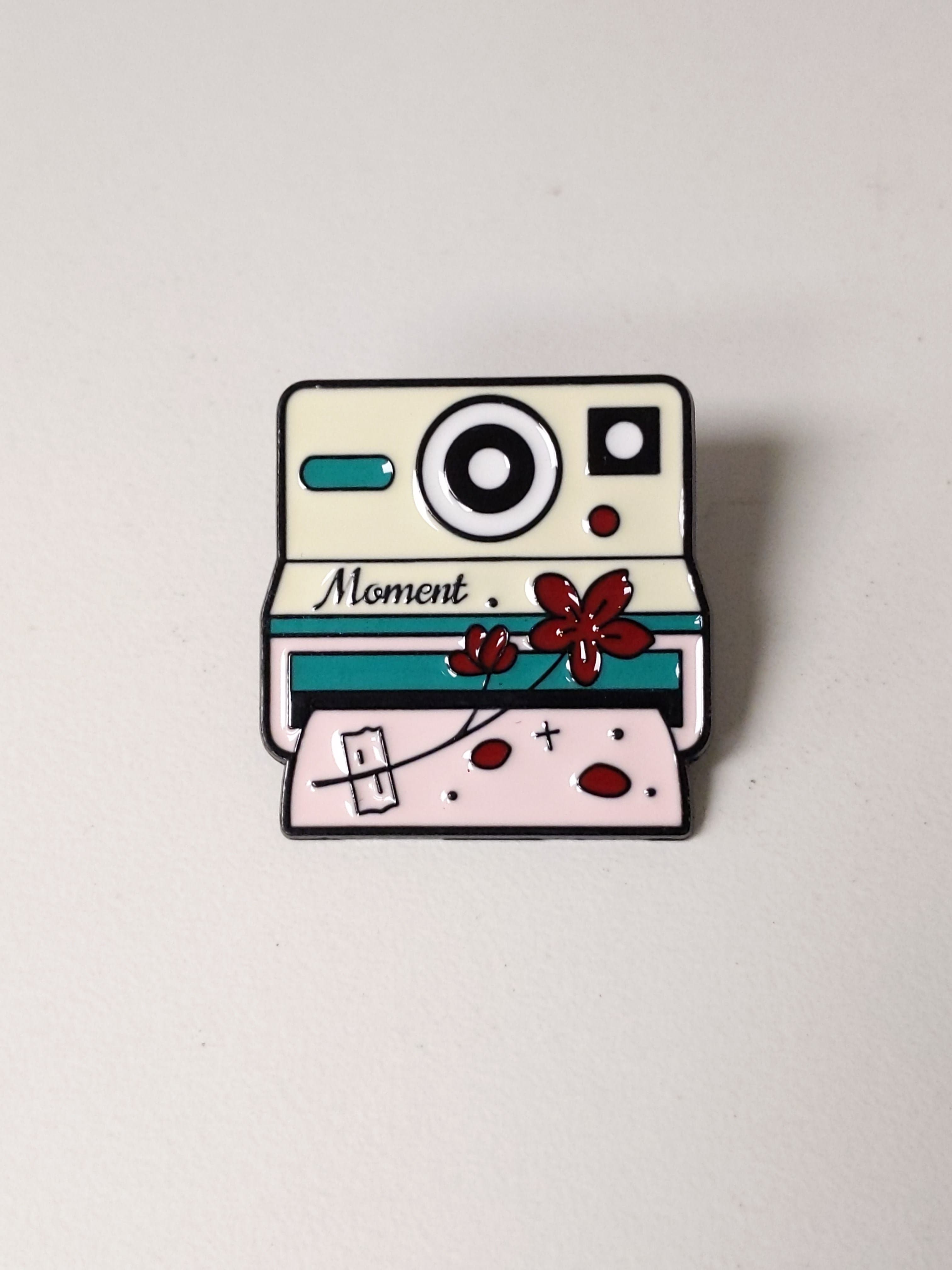 "Moment" White Polaroid Camera Enamel Pin #0937
