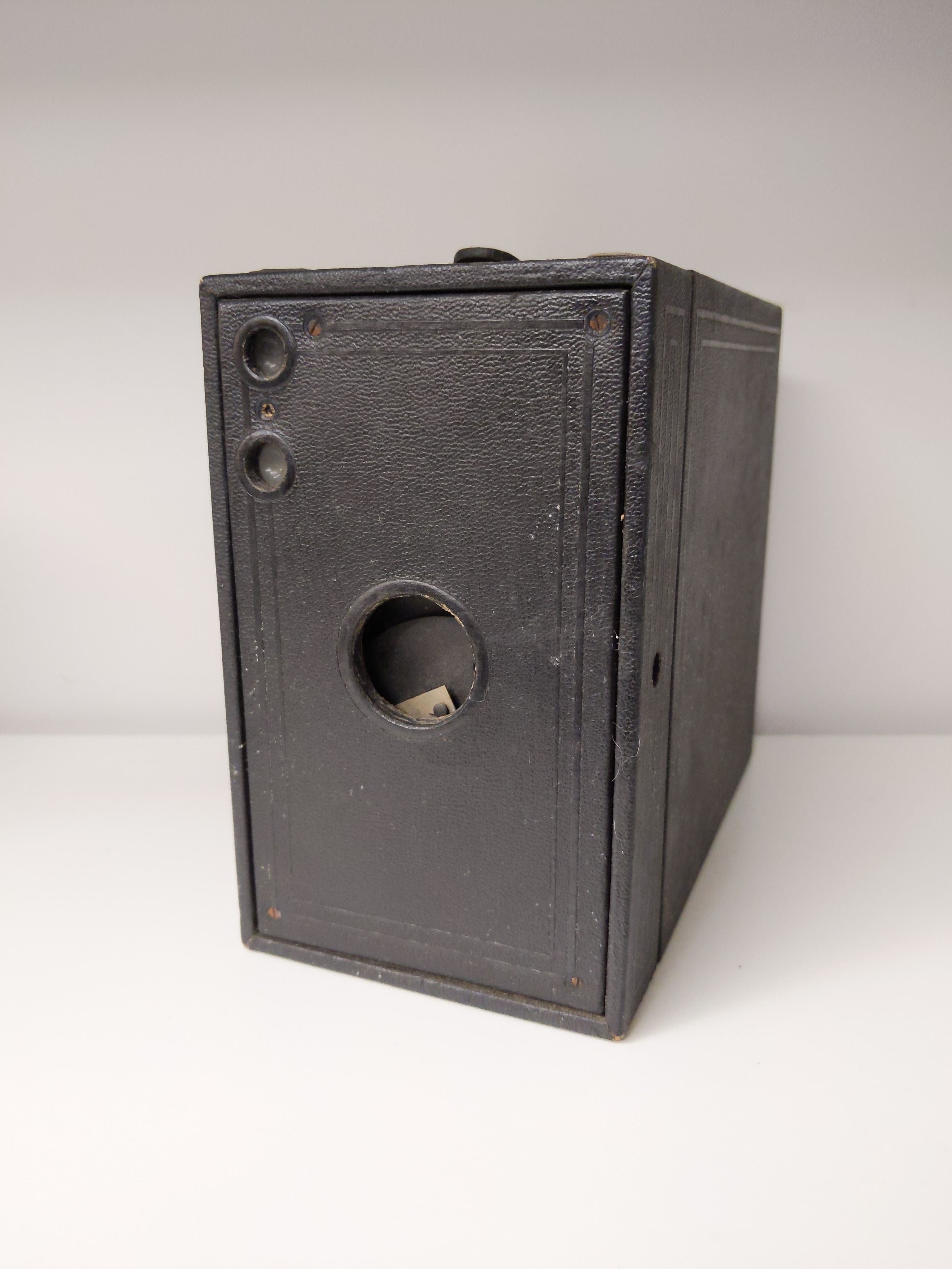Kodak No. 2C Brownie Box 130 Film Camera #0914