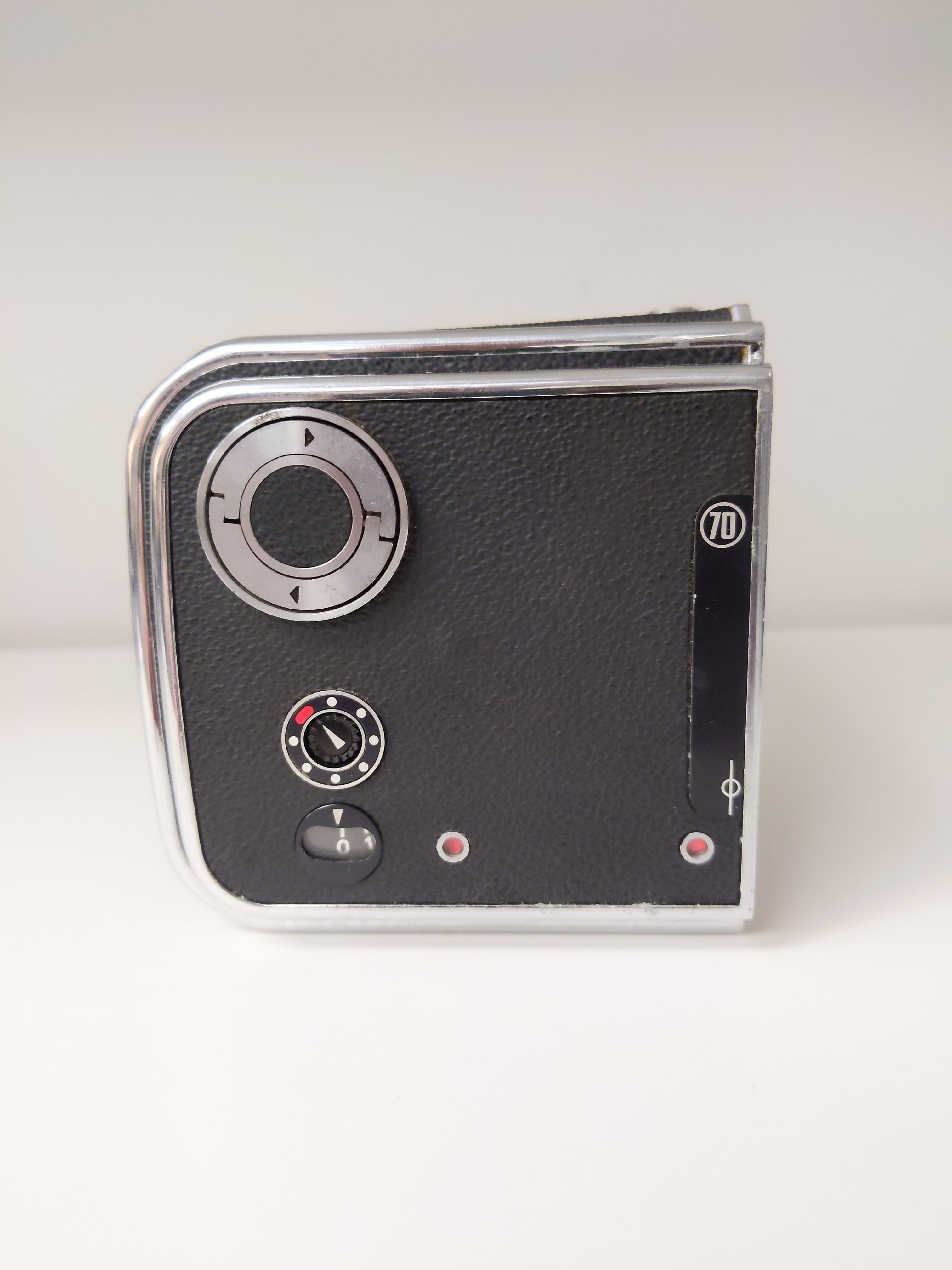 Hasselblad A70 Film Back w/ Spool #0903 - Thumbnail 2