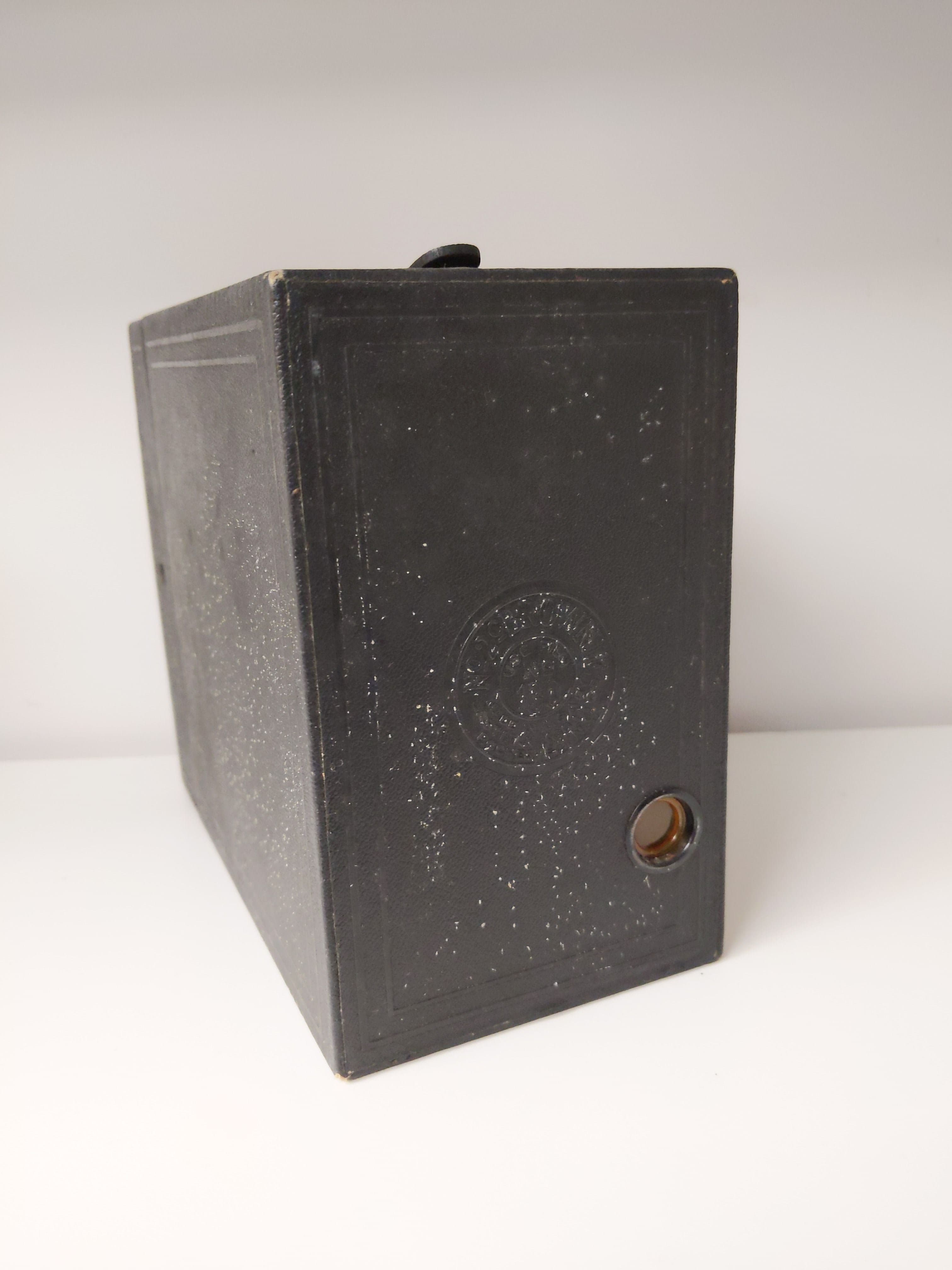 Kodak No. 2C Brownie Box 130 Film Camera #0914 - Thumbnail 2