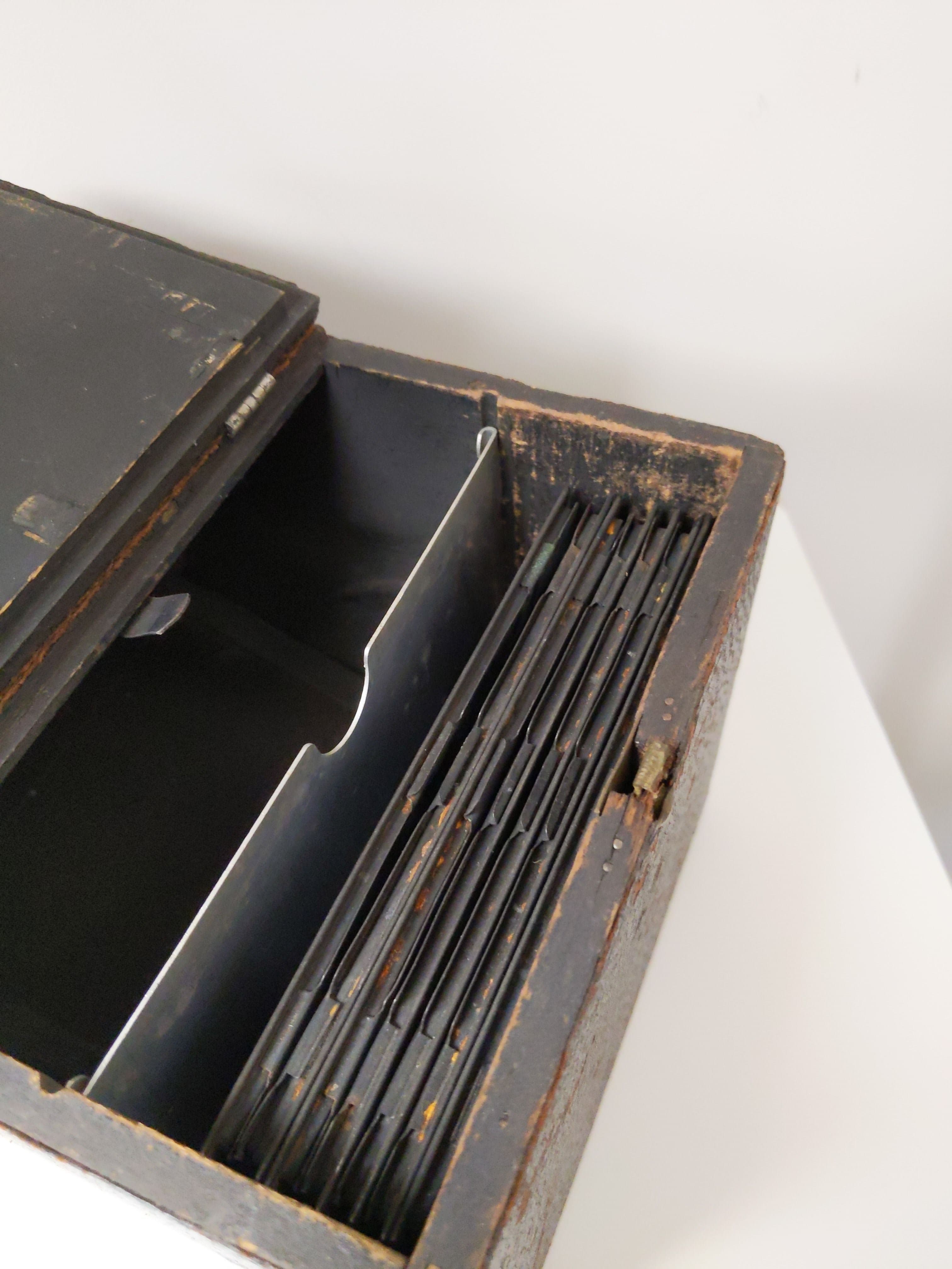 Adams & West Lake Co 1897 Adlake Large Format Box Camera w/ 7 4x5 Negative Holders #0737 - Thumbnail 3