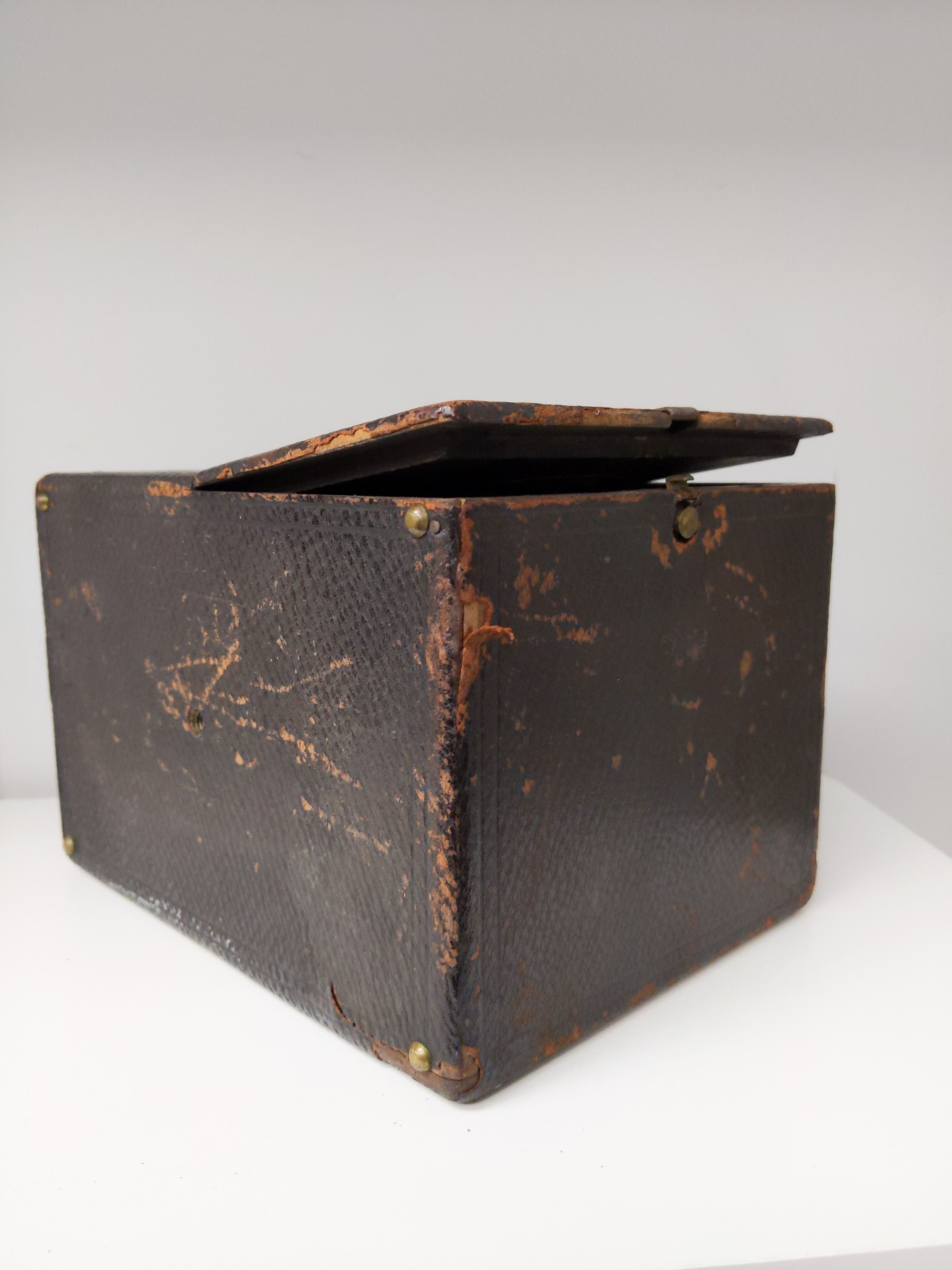 Adams & West Lake Co 1897 Adlake Large Format Box Camera w/ 7 4x5 Negative Holders #0737 - Thumbnail 2