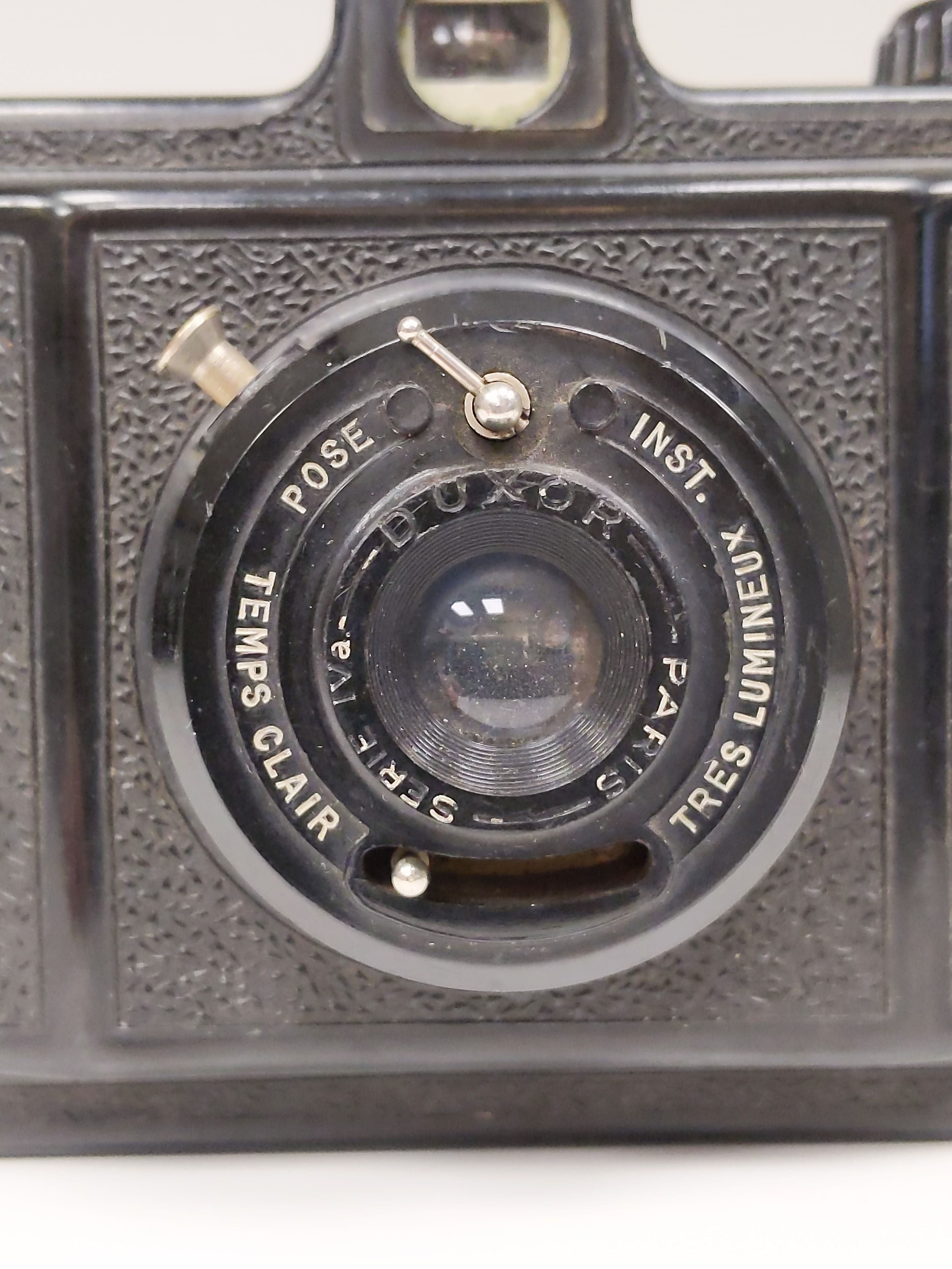 M.I.O.M. French LEC Junior 127 Film Camera w/ Leather Wrist Strap (Art-Deco Inspired) #0658 - Thumbnail 3