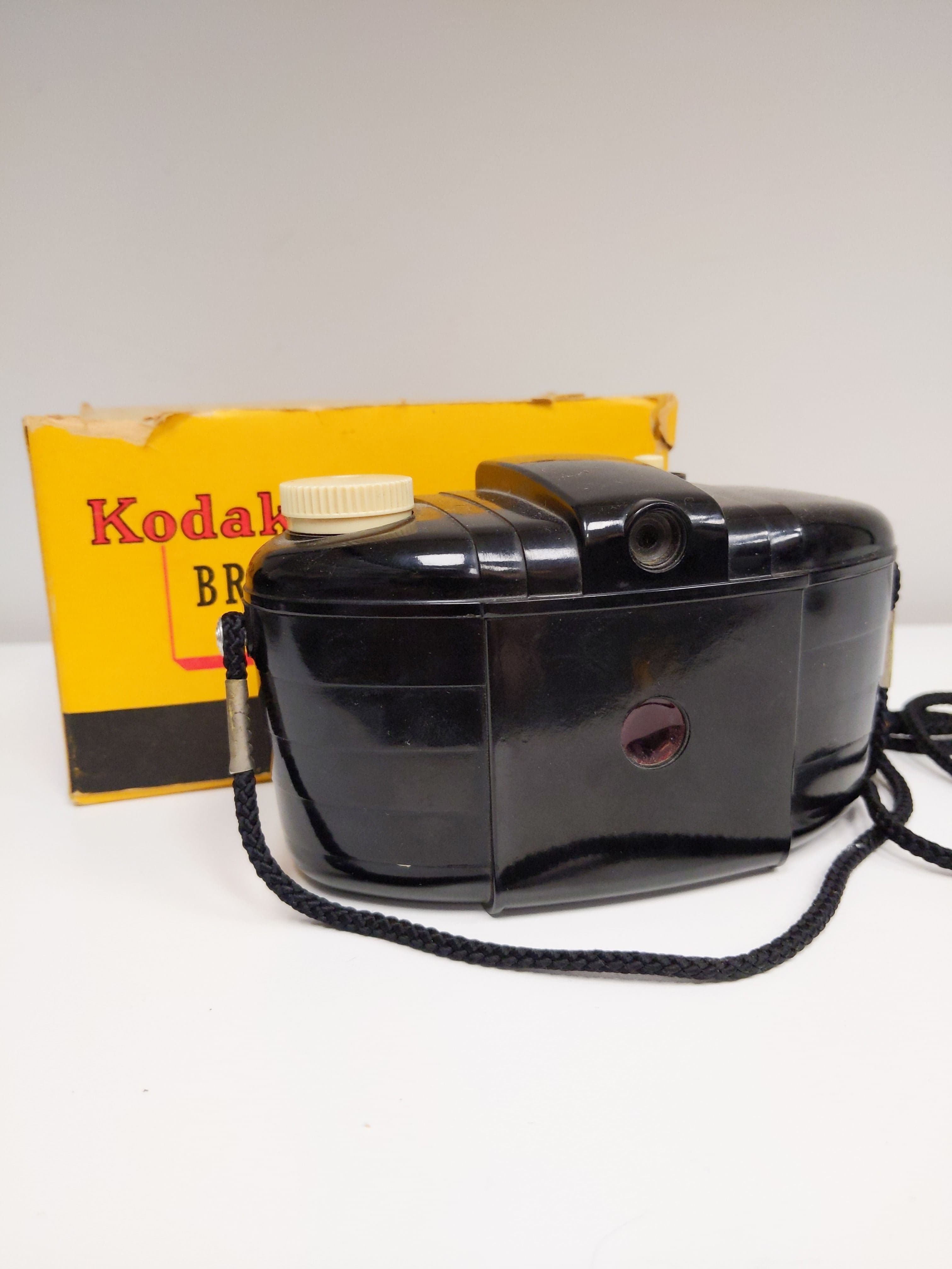 Kodak Brownie 127 Film Camera w/ Original Box (Black) #0449 - Thumbnail 2