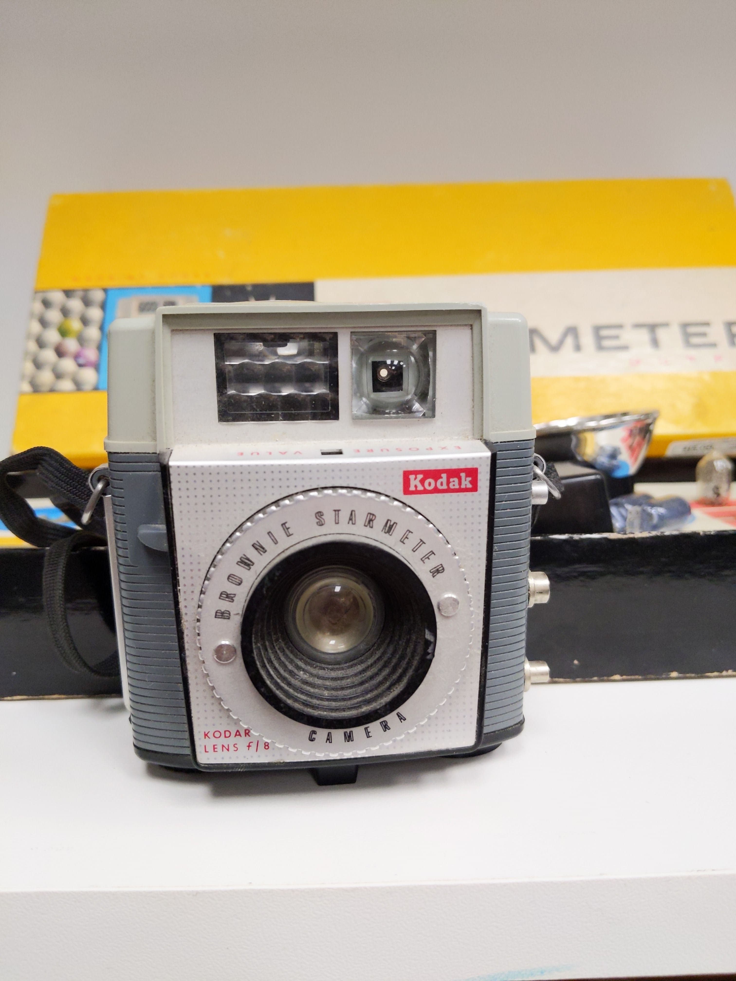 Kodak Brownie Starmeter Outfit 127 Film Camera w/ Original Box & Flash #0447 - Thumbnail 3