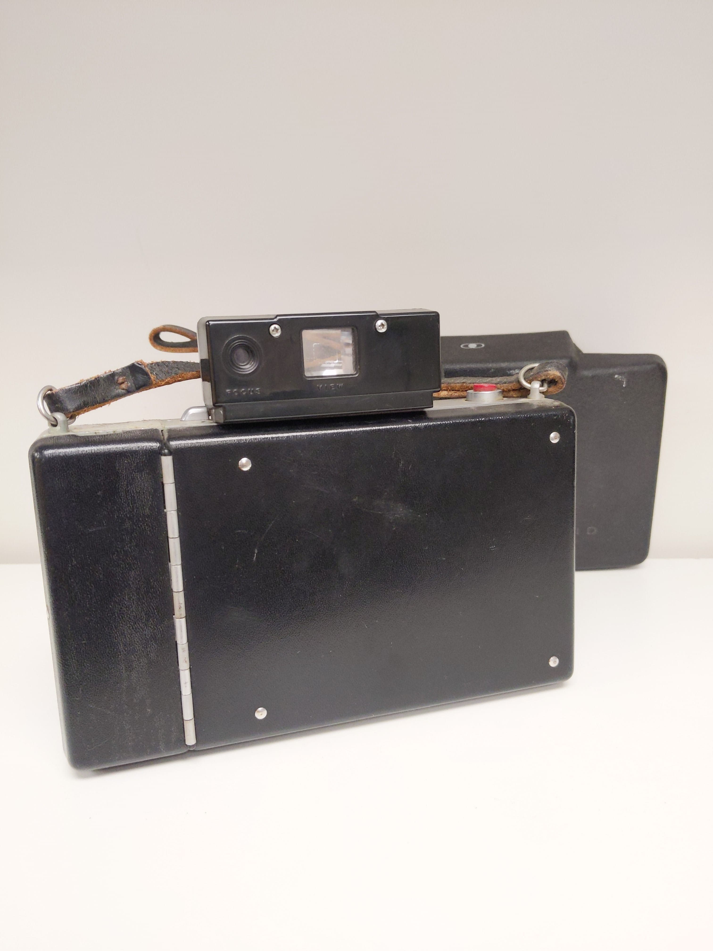 Polaroid Automatic 100 Land Camera w/ Case #0324 - Thumbnail 2