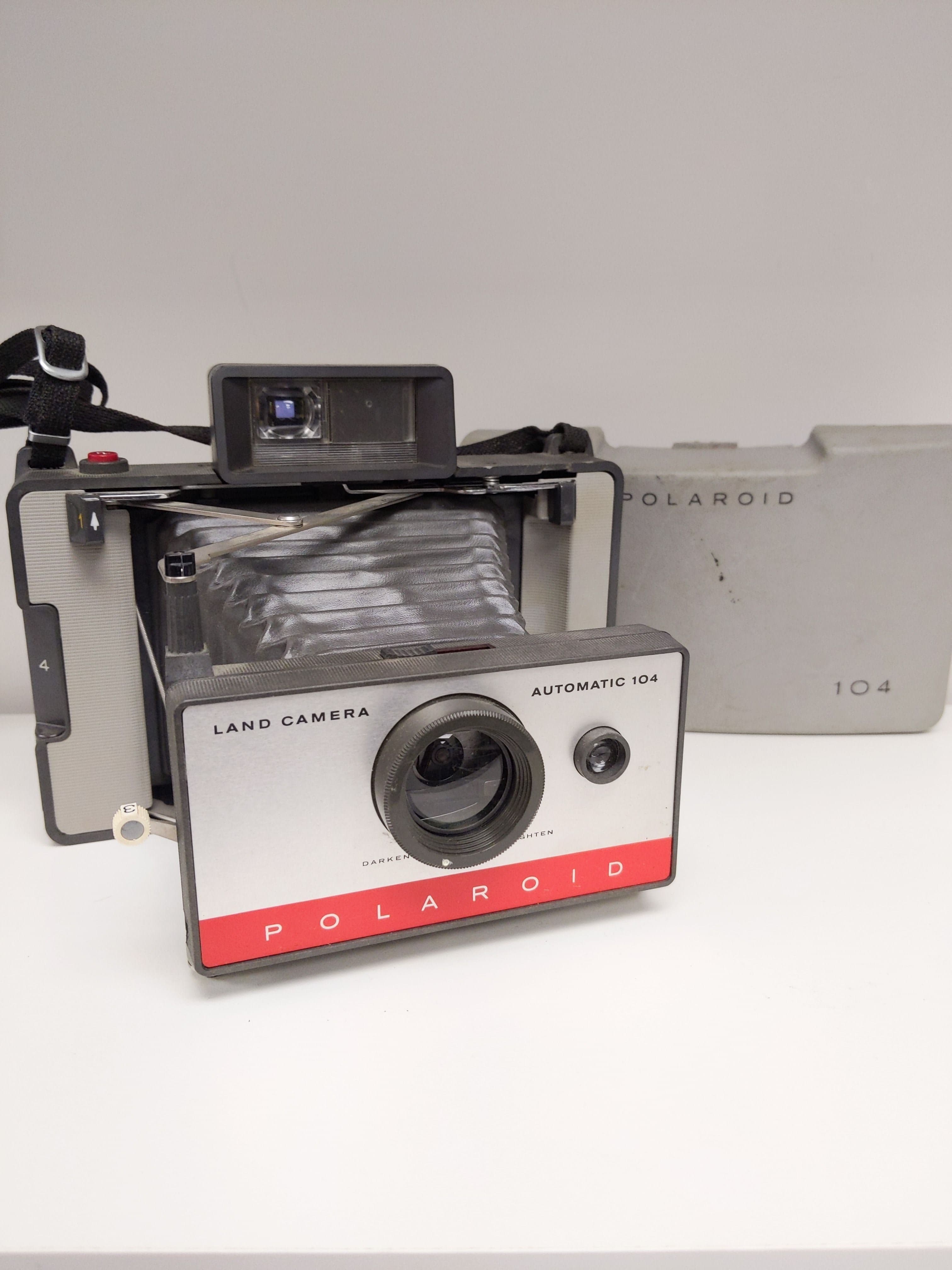 Polaroid Automatic 104 Land Camera #0326 - Regular