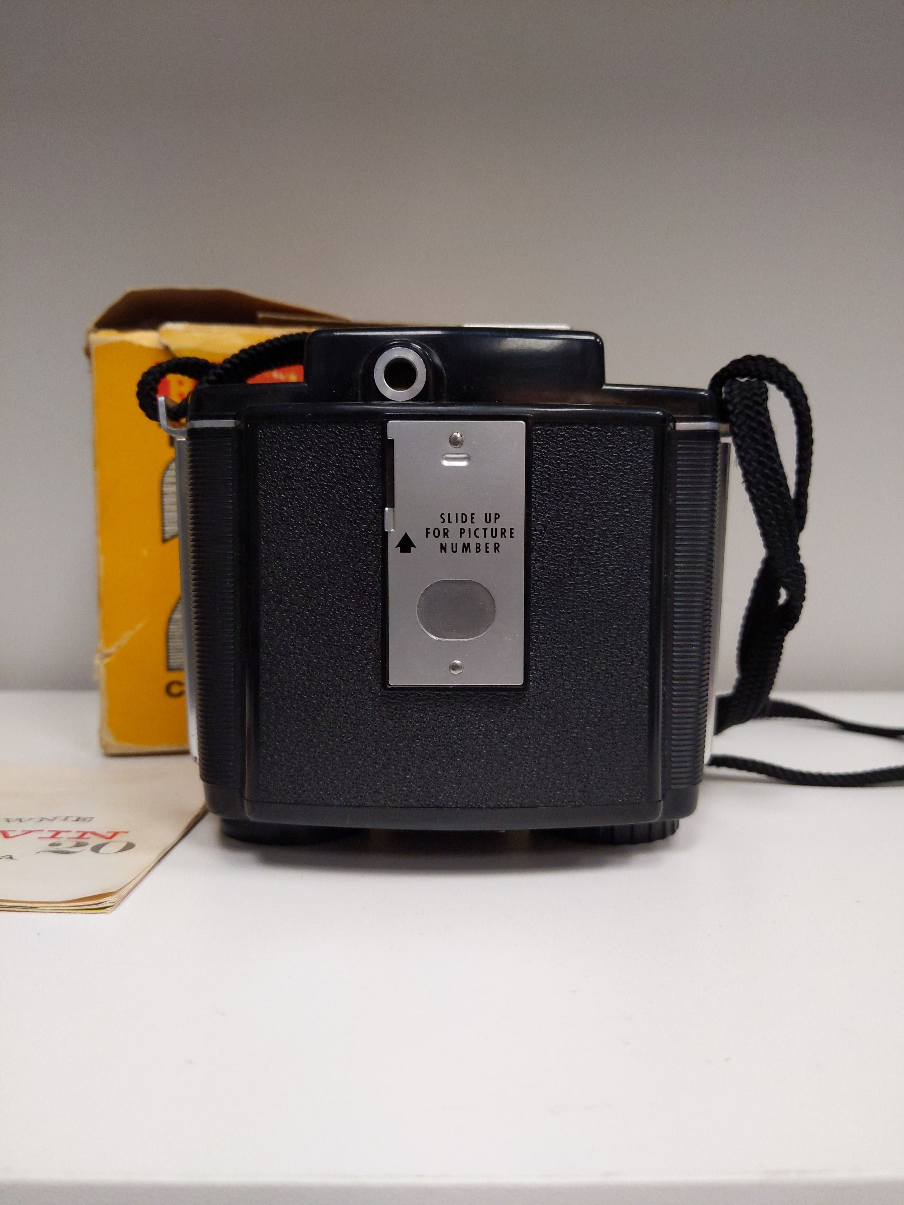 Kodak Brownie Twin 20 Outfit 620 Film Camera w/ Original Box #0614 - Thumbnail 2