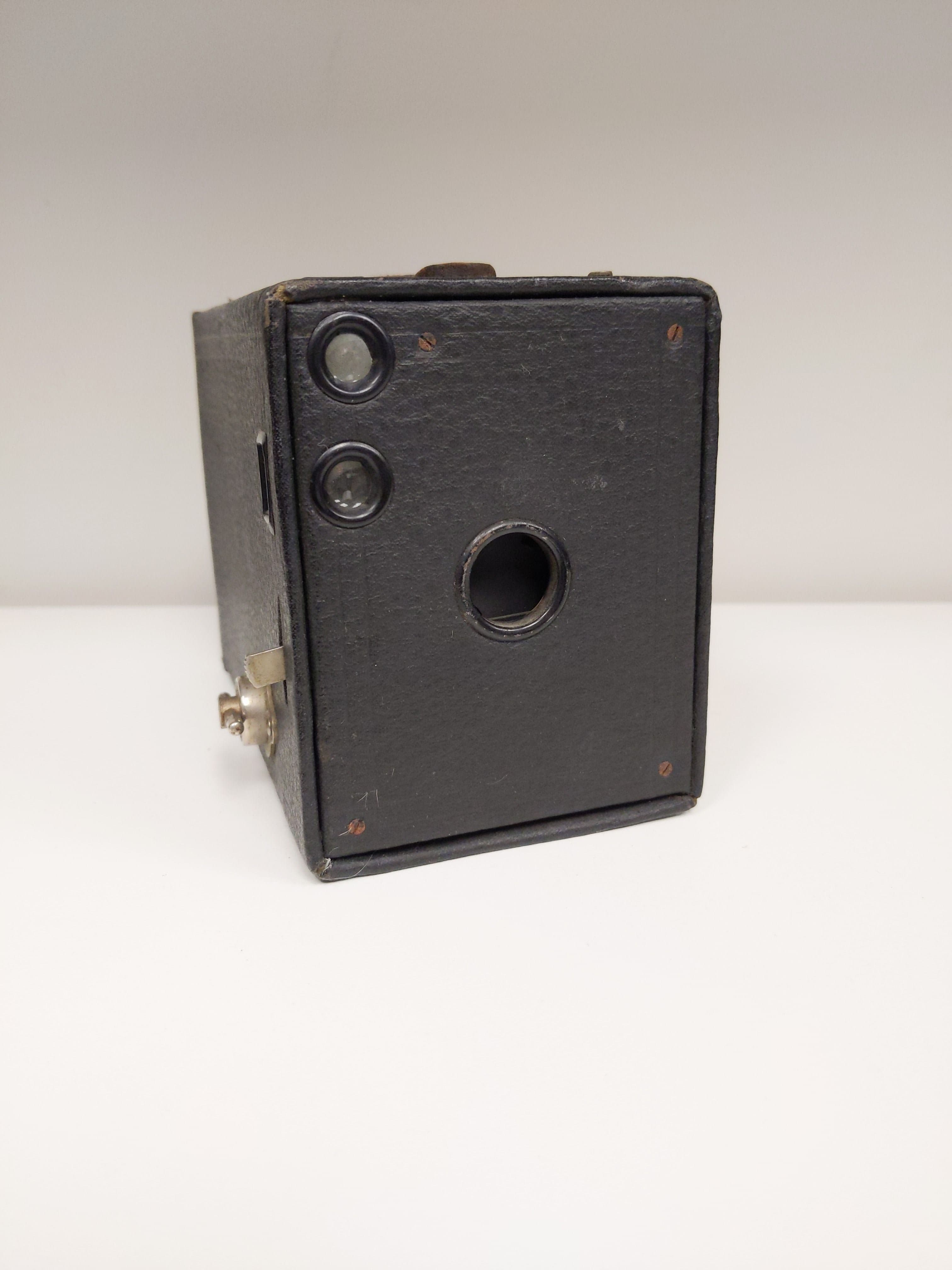 Kodak No. 2 Brownie Model D 120 Film Box Camera #0455 - Regular