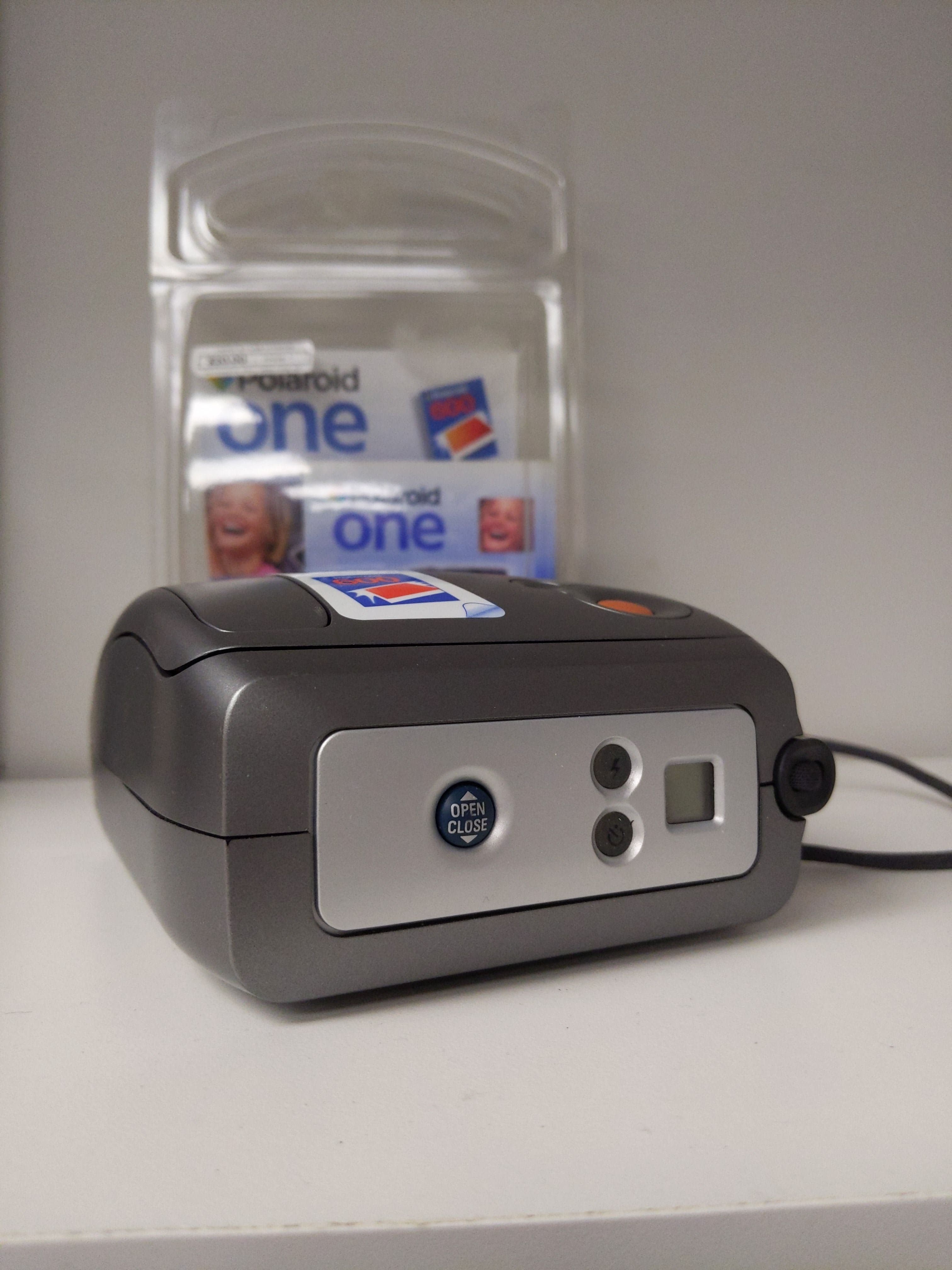 Polaroid One Camera *New In Box* #0208 - Thumbnail 3
