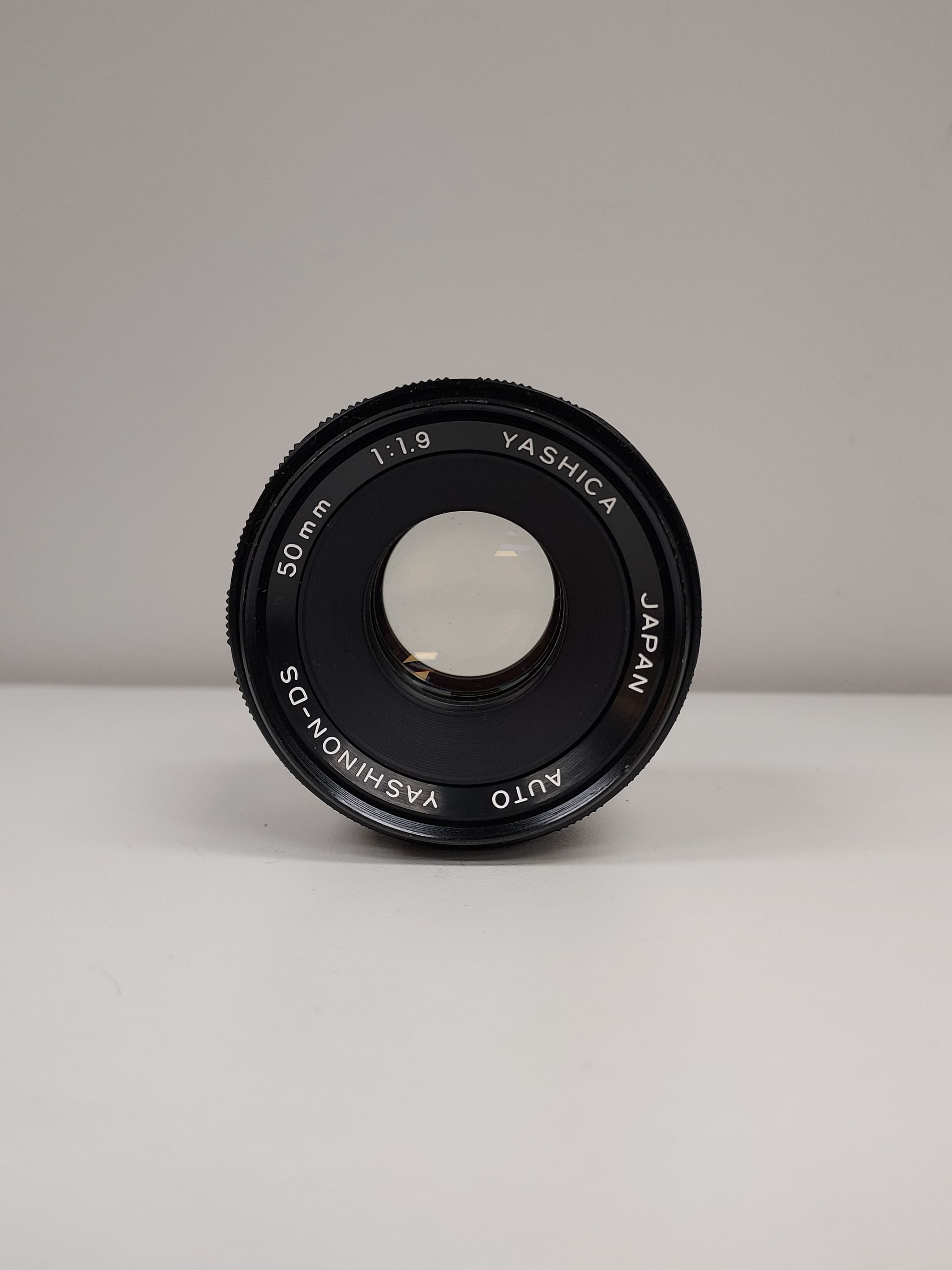 Yashica Yashinon-DS 50mm f/1.9 Lens (M42 mount) #0558