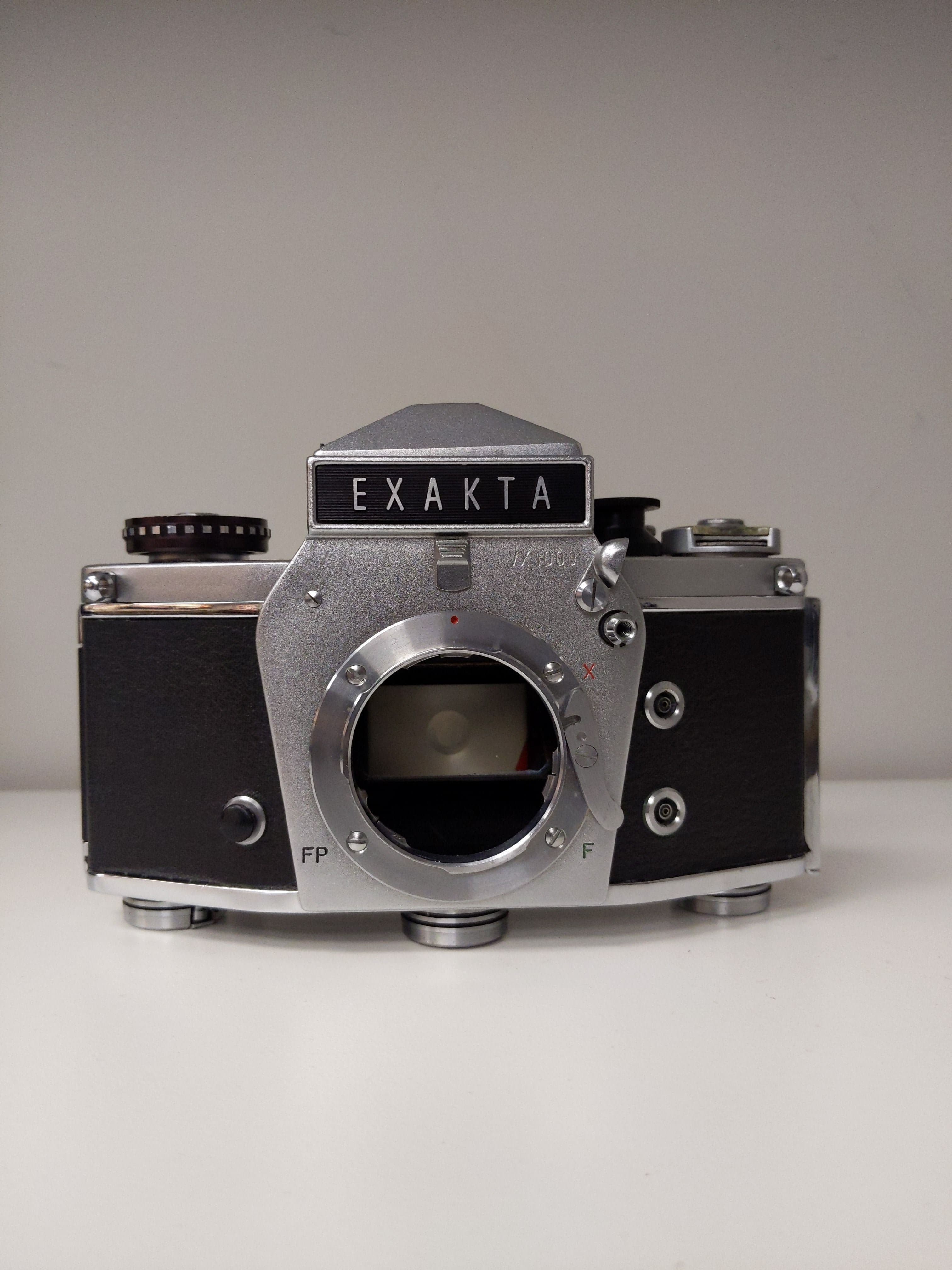 Exakta VX1000 35mm Film Camera (Body, Penta Prism) #0482