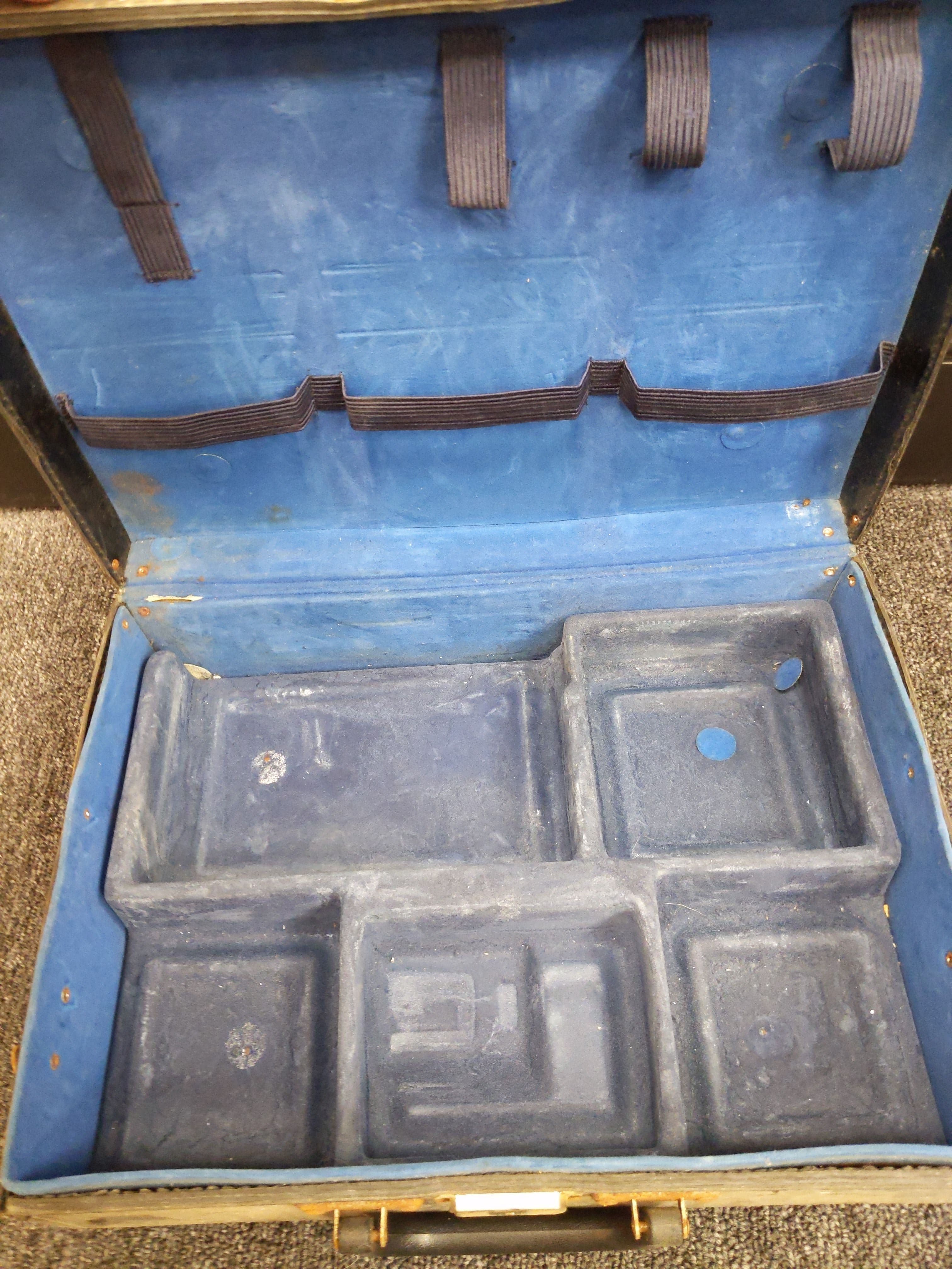 Briefcase for Polaroid 360 Land Camera (Blue Interior, Leather Exterior) #0166 - Thumbnail 4