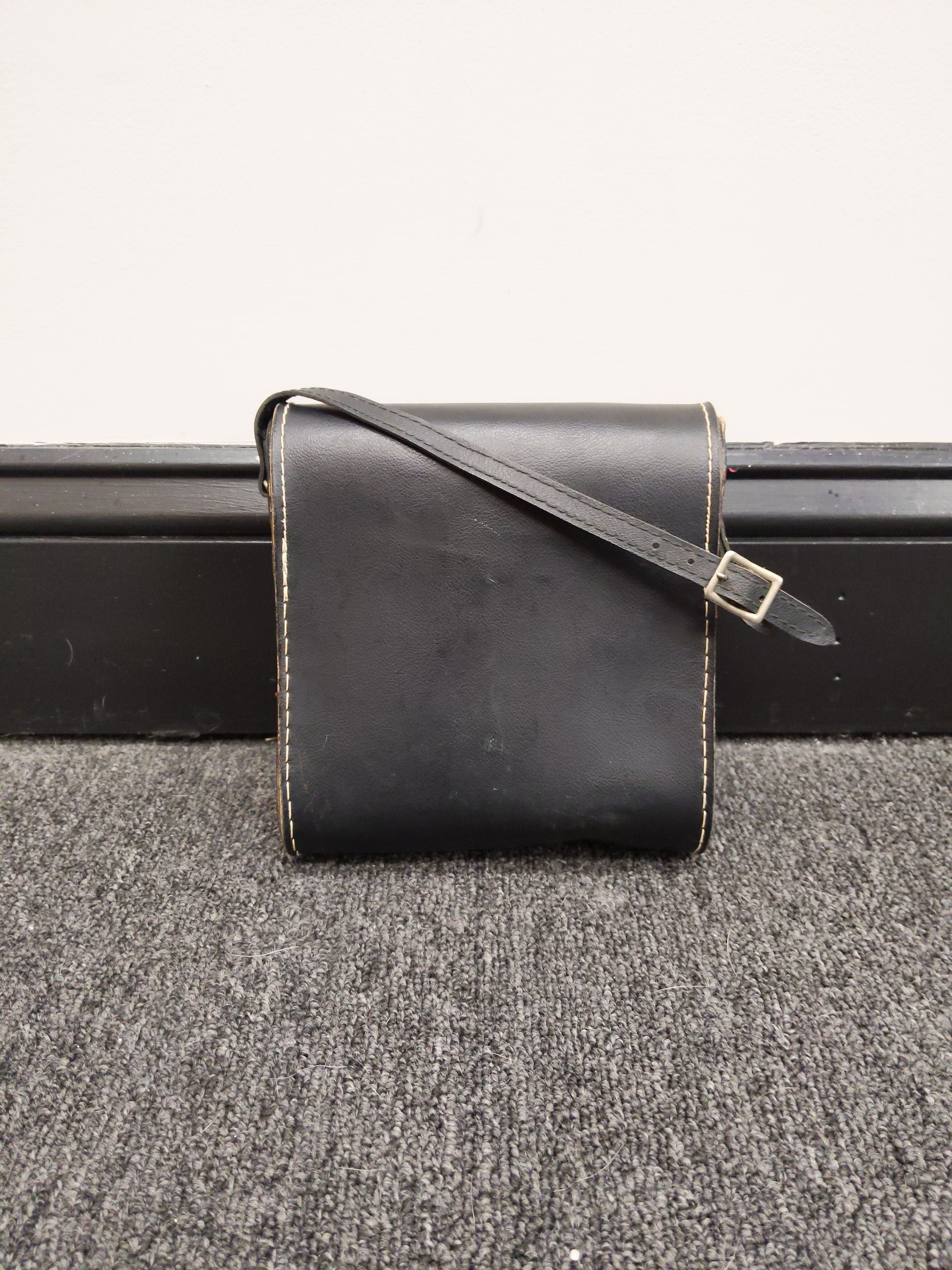 Leather Camera Bag w/ Strap (Red Interior) #0170 - Thumbnail 2