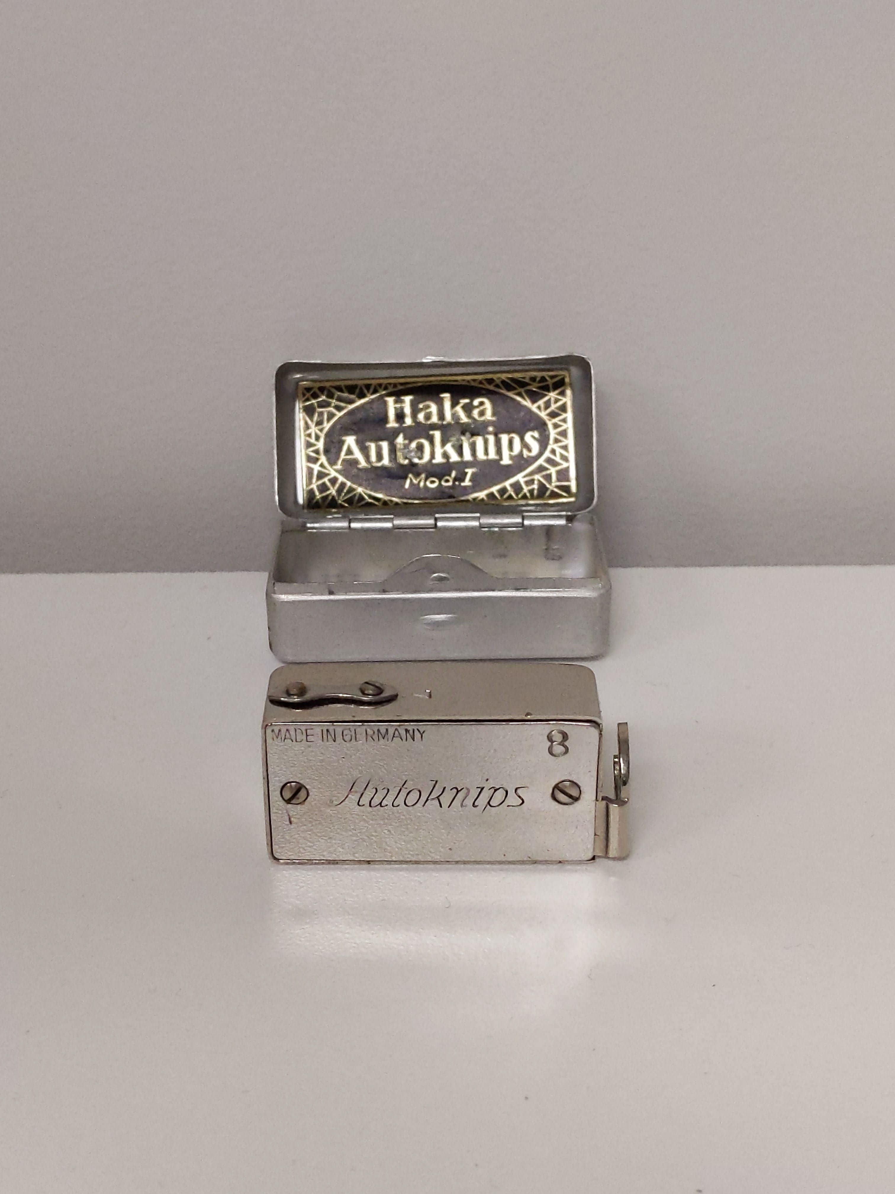 Haka Autoknips Model I Automatic Self Timer w/ Case #0189