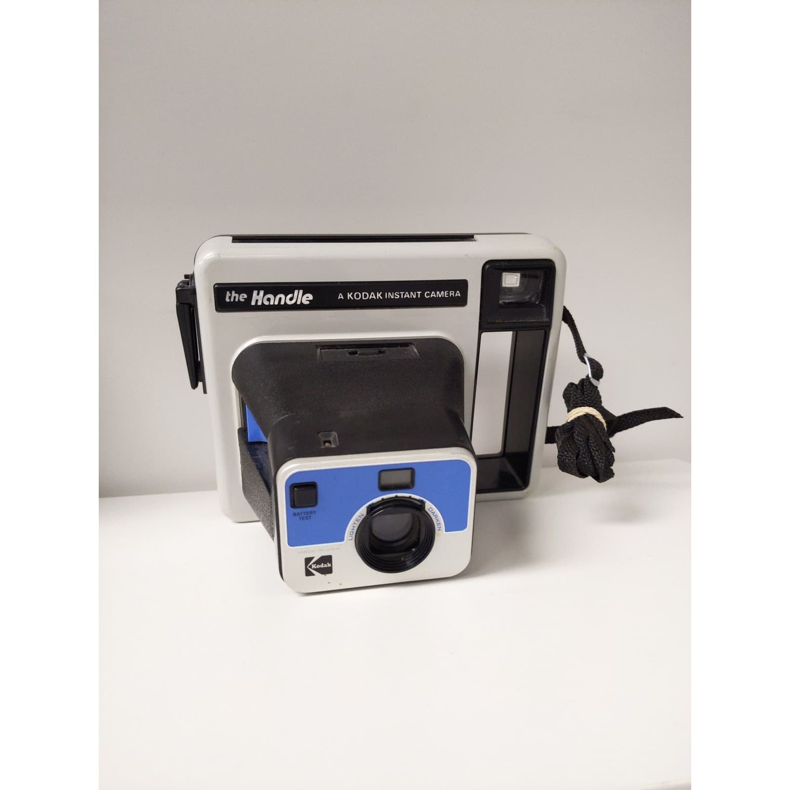Kodak "The Handle" Instant Film Camera #0424 - Regular