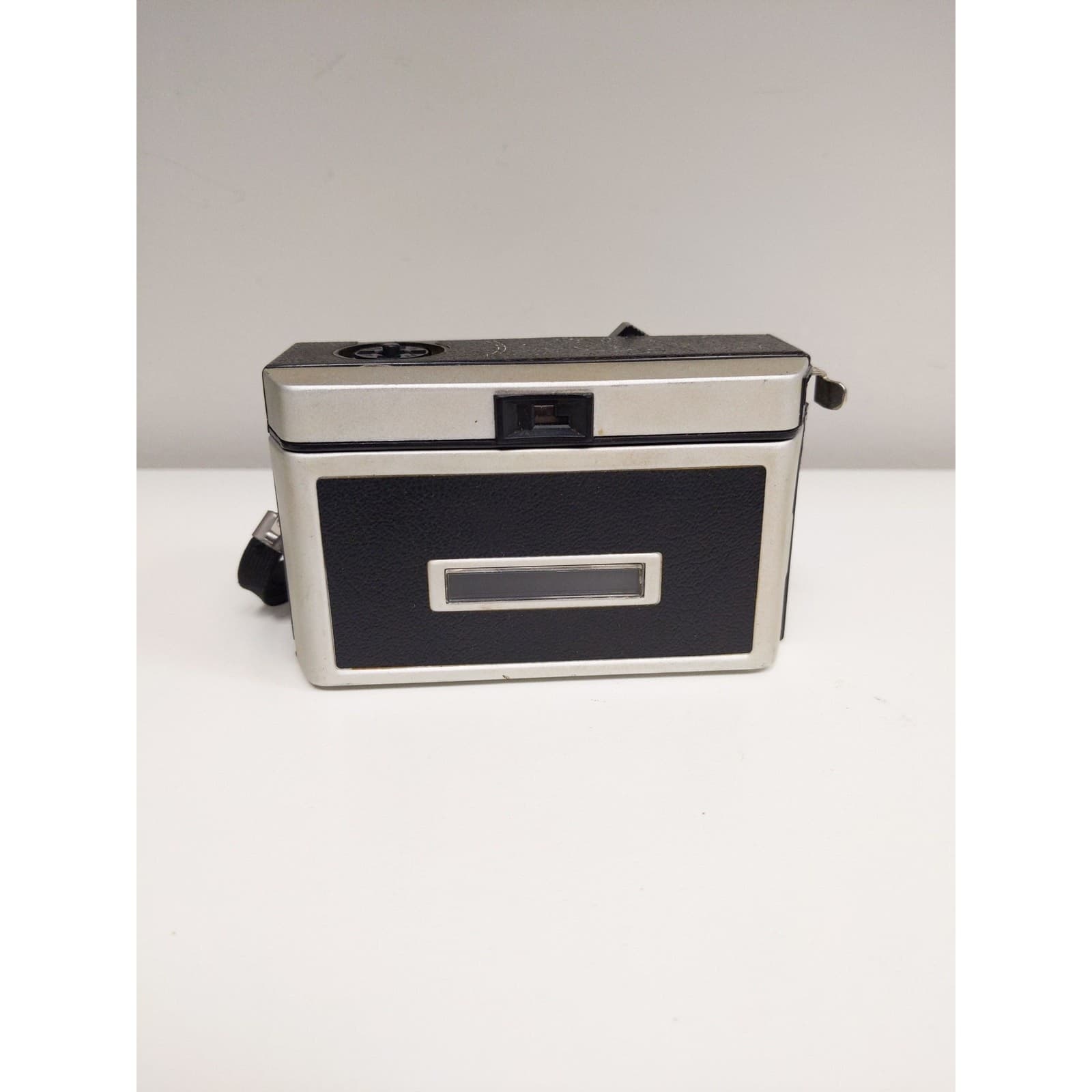 Kodak 304 Instamatic 126 Film Camera (Metal) #0422 - Regular - Thumbnail 2