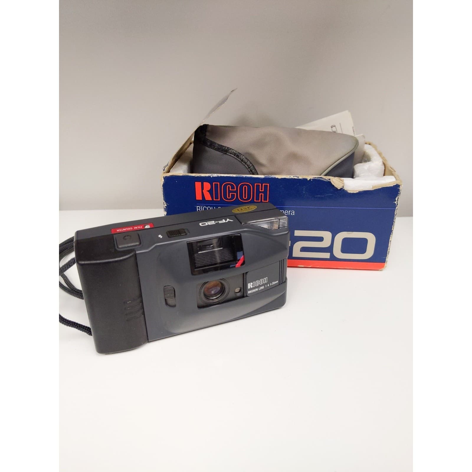 Ricoh YF-20 Point & Shoot Electronic 35mm Camera w/ Case, Strap, & Partial Original Box #0671 - Regular - Thumbnail 4
