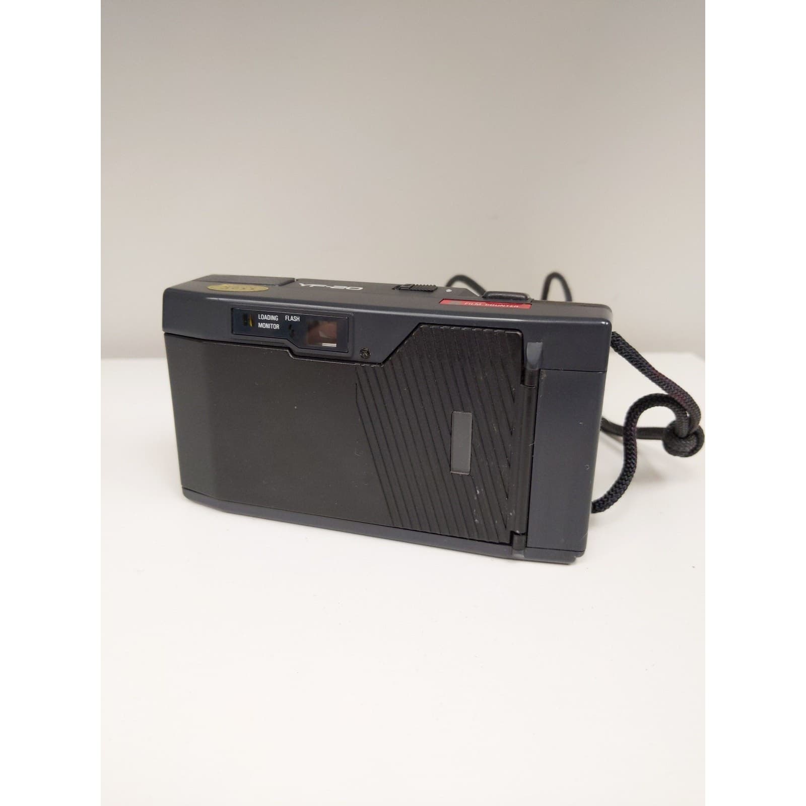 Ricoh YF-20 Point & Shoot Electronic 35mm Camera w/ Case, Strap, & Partial Original Box #0671 - Regular - Thumbnail 2