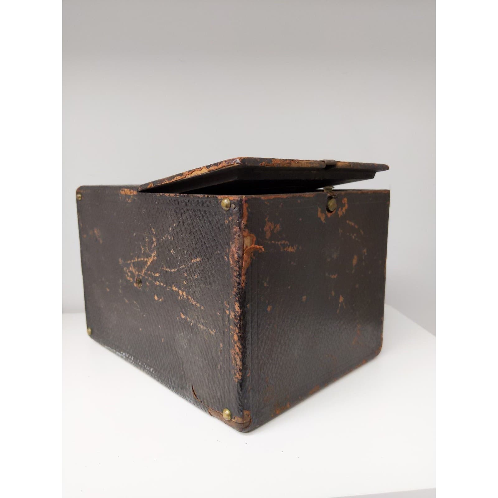 Adams & West Lake Co 1897Adlake Large Format Box Camera w/ 7 4x5 Negative Holders #0737 - Regular - Thumbnail 2