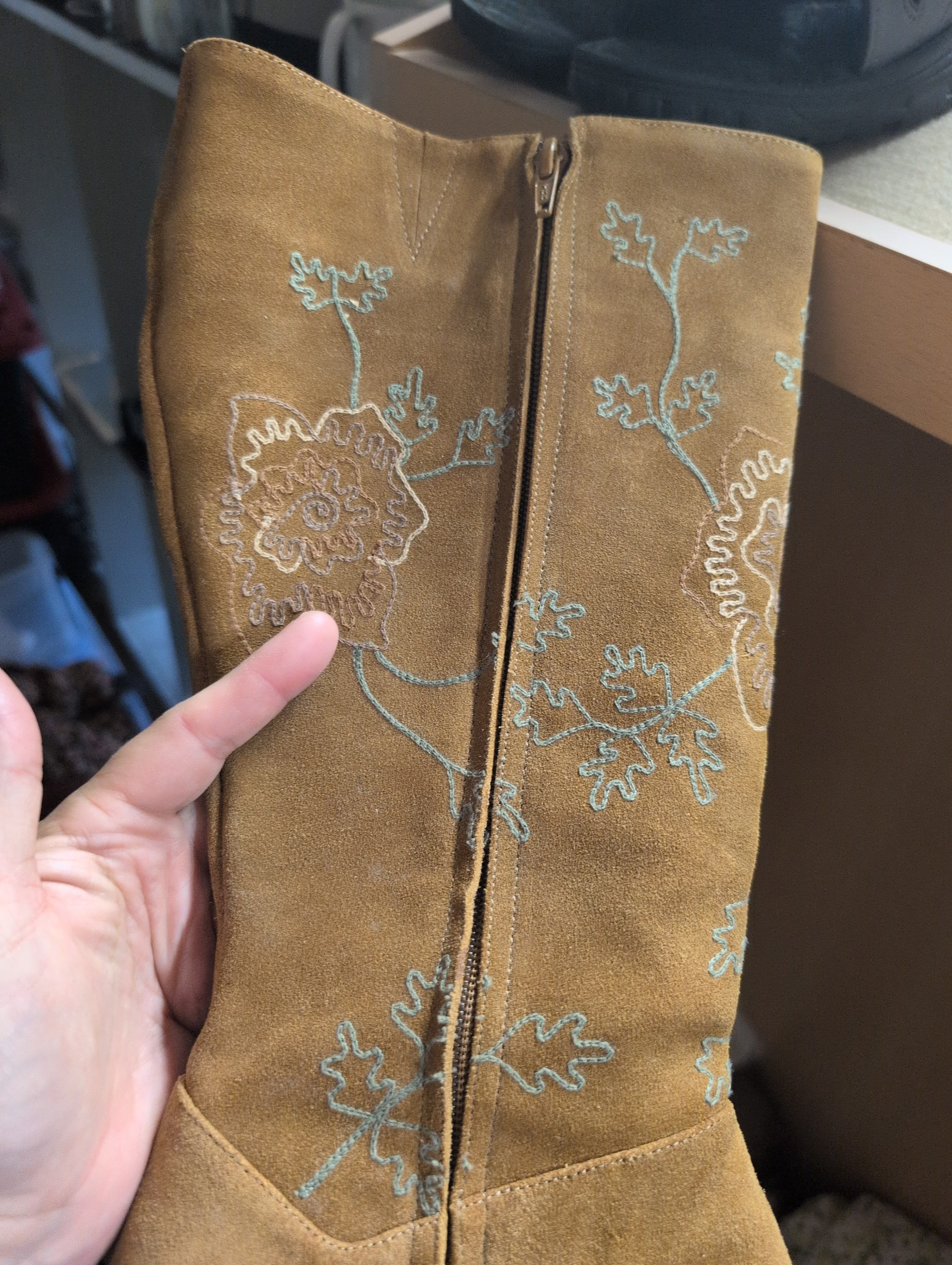 Embroidered Suede Pointed Toe Boots - Thumbnail 5