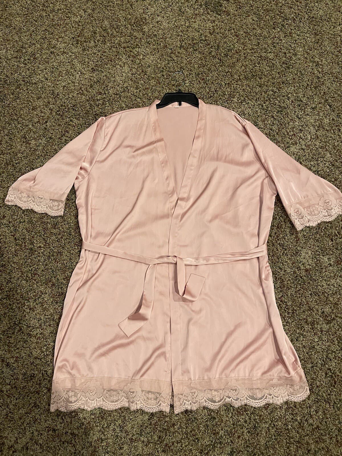 Satin robe dusty rose plus size