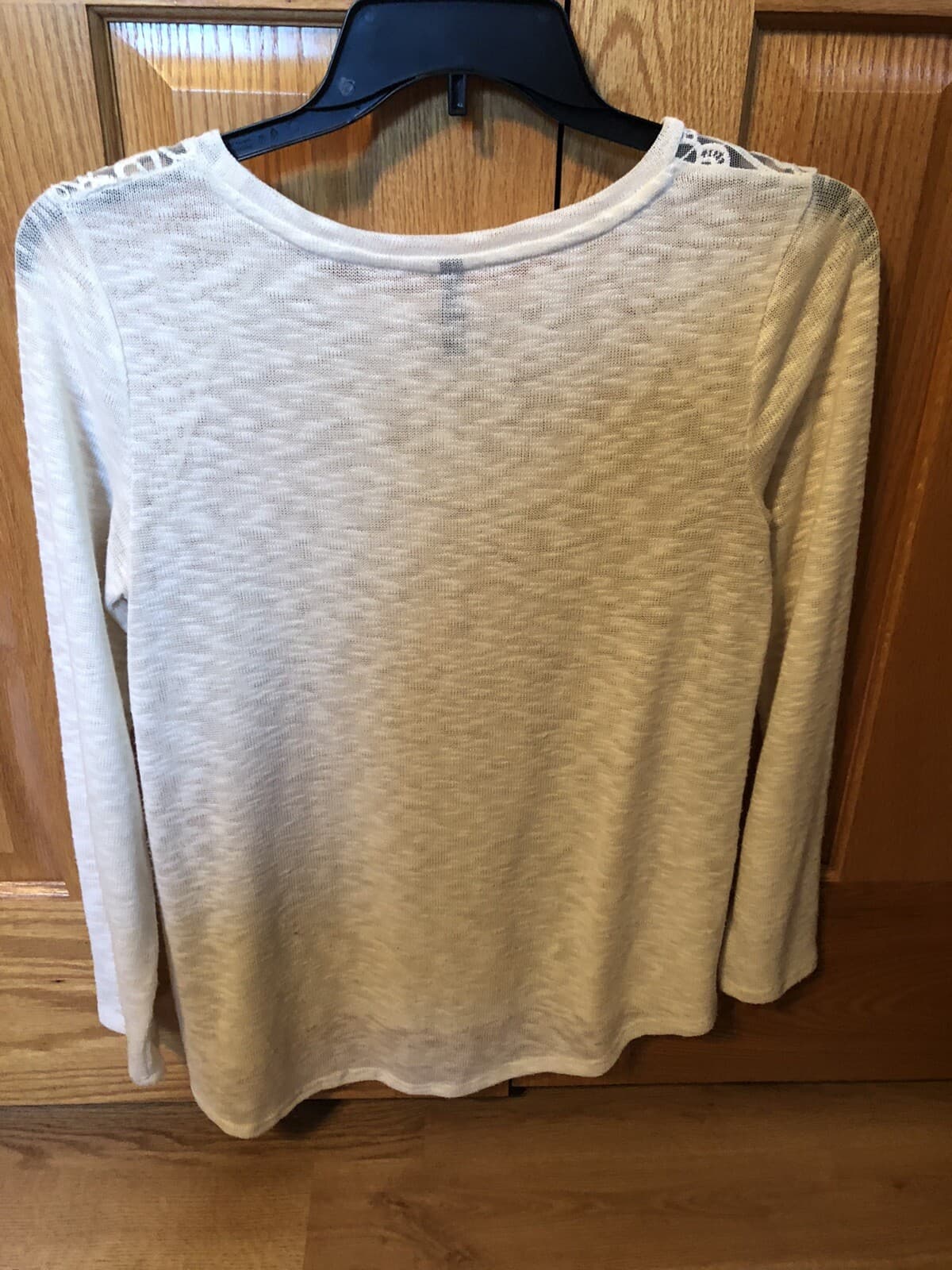 Massini ivory long sleeve women's top size M - Thumbnail 2