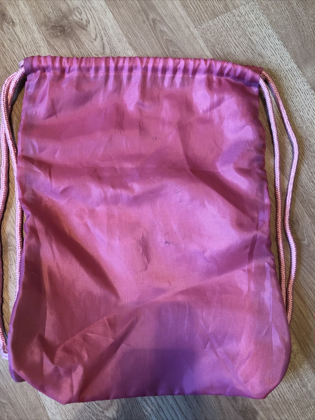 pink backpack Washington DC - Thumbnail 2