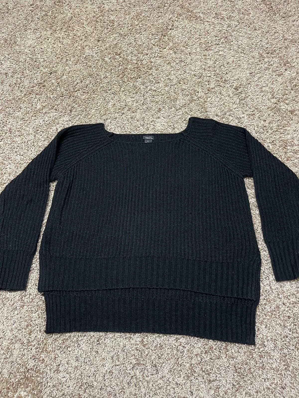 rue21 black sweater XL