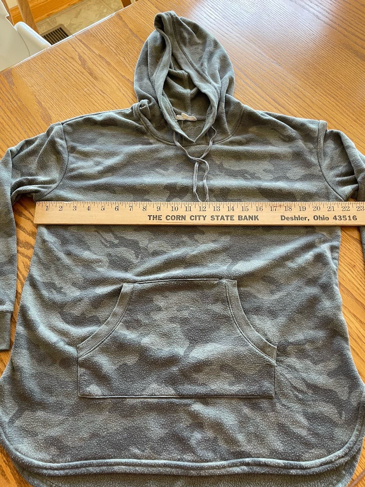 Jane and Delancey Camouflage green long hooded sweatshirt Large - Thumbnail 4