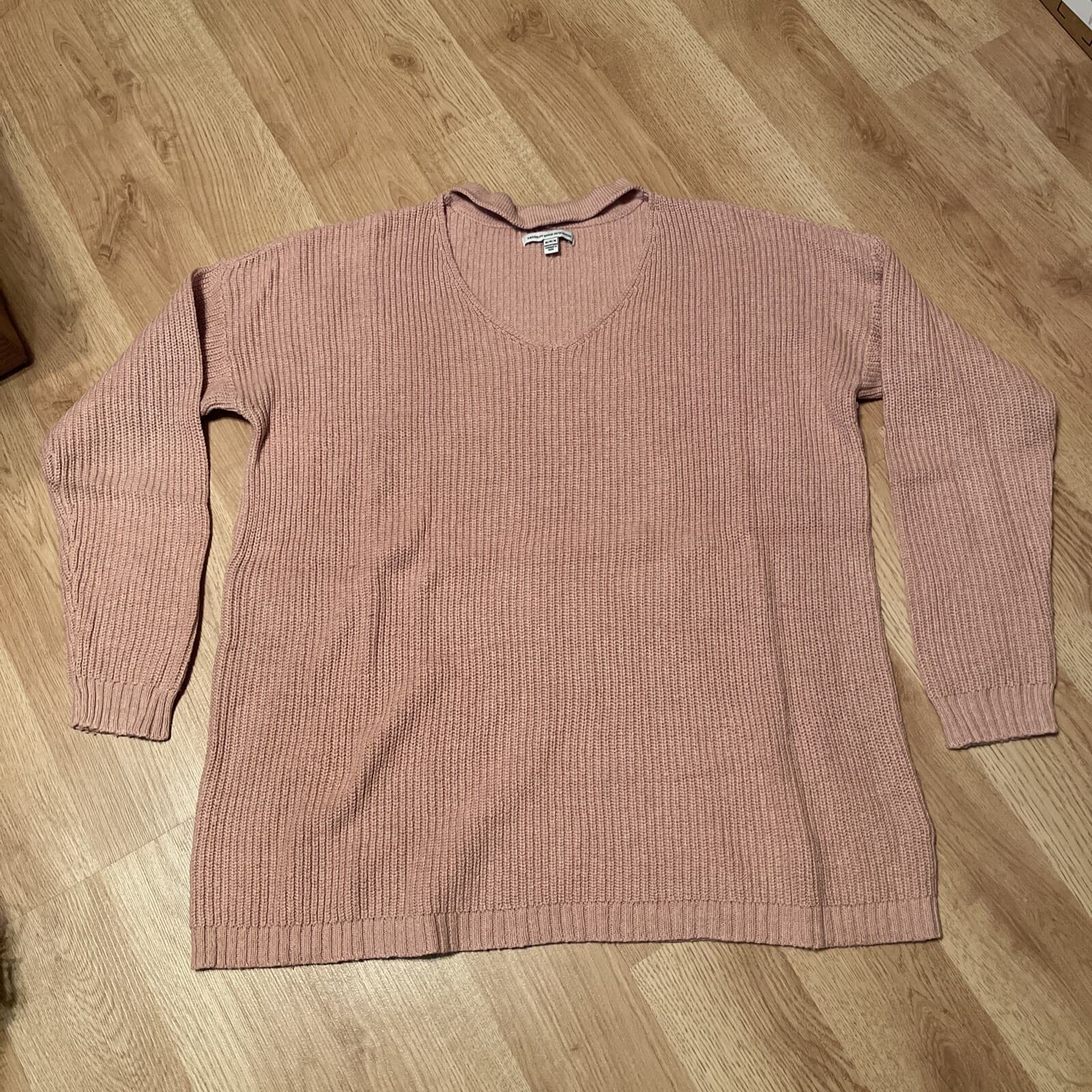 American Eagle womens sweater dusty rose pink neck strap Med.