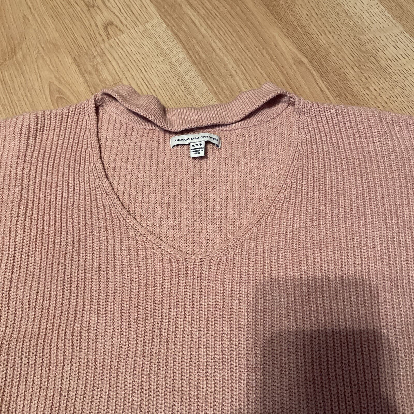 American Eagle womens sweater dusty rose pink neck strap Med. - Thumbnail 2