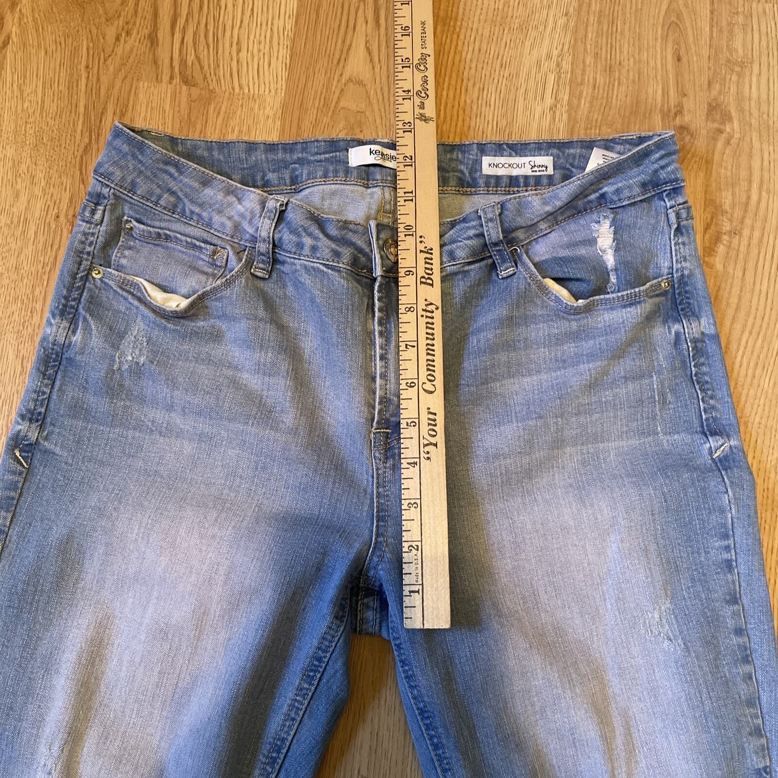 kenzie knockout skinny mid rise destructed jeans 10/30 - Thumbnail 8