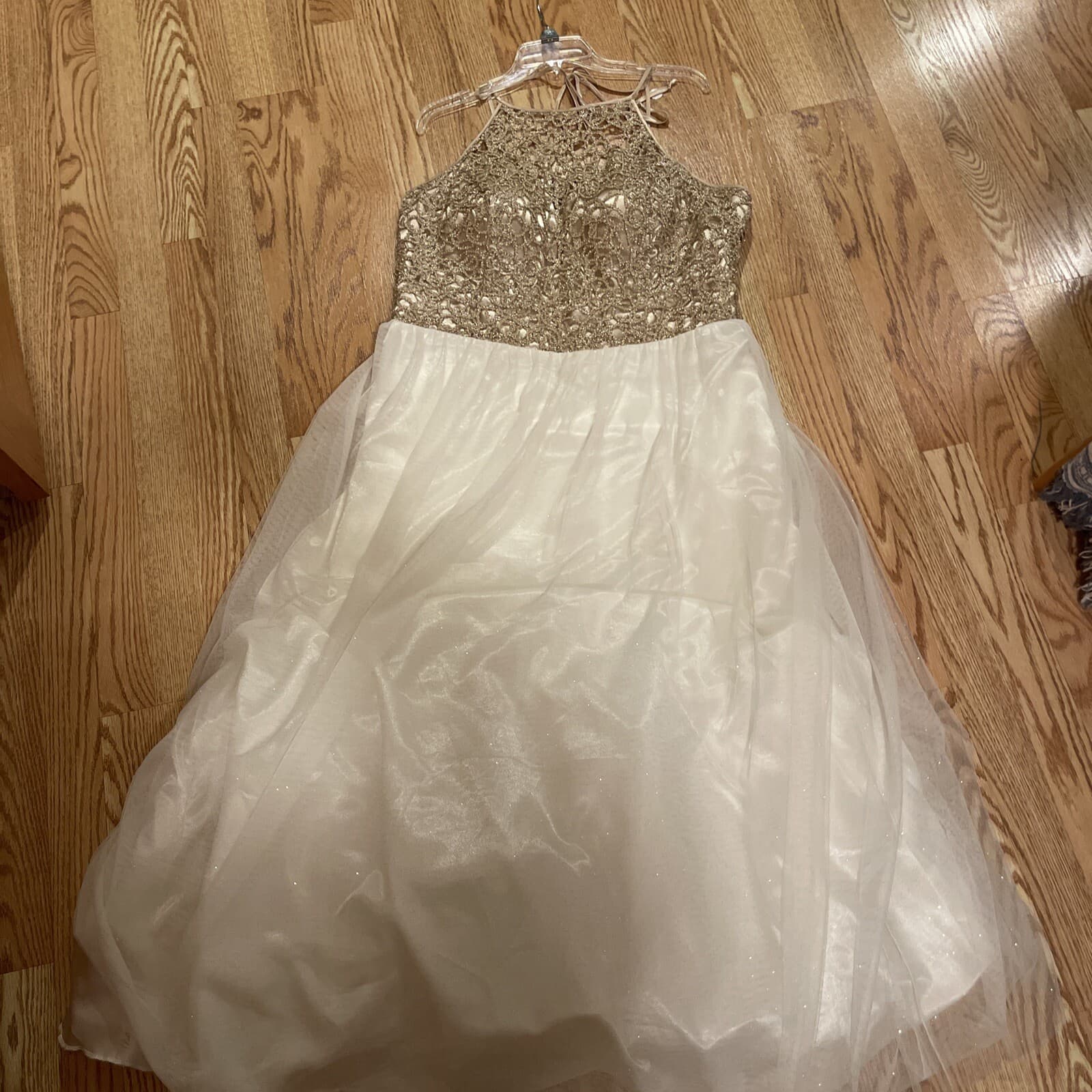 B. Darlin Prom Special Occassion Dress Gold Cream 20/21 - Thumbnail 9