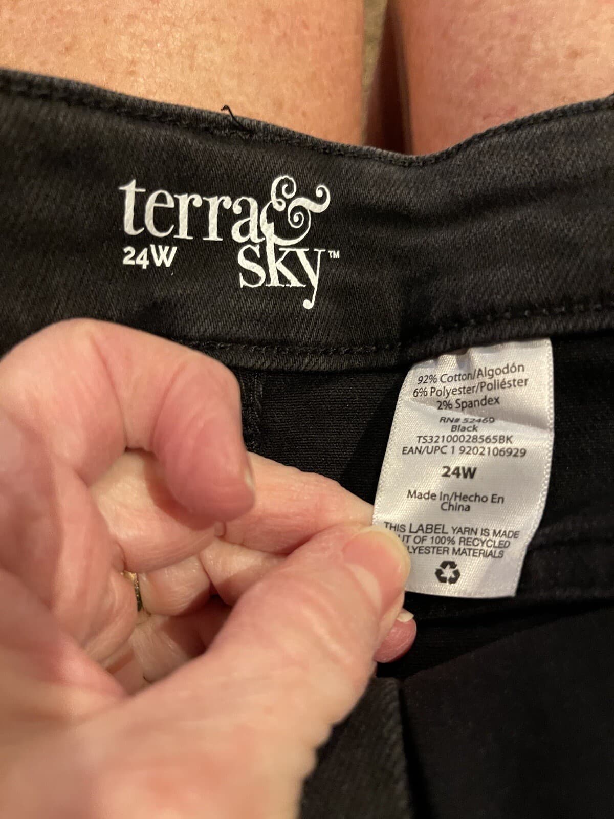 terra & sky womens jeans size 24W black destucted high rise crop NWT - Thumbnail 6