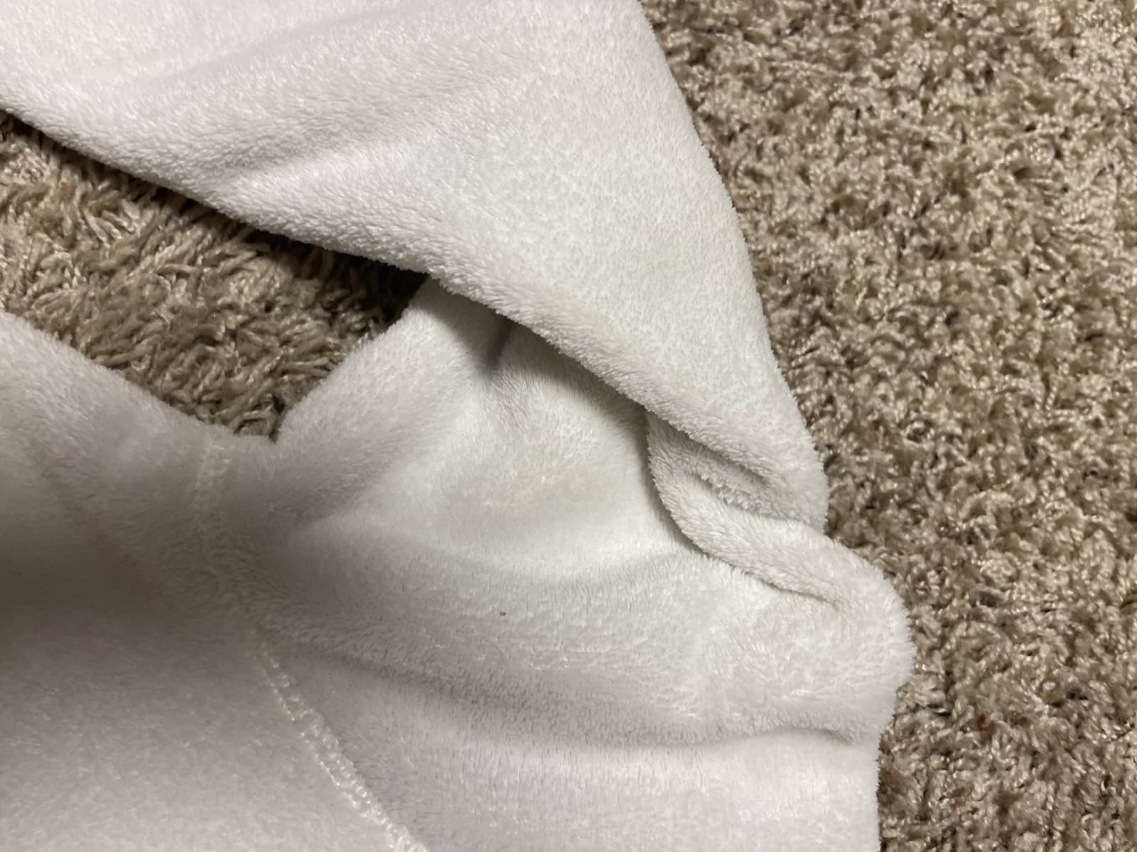 Danskin Now White soft fuzzy zip hooded jacket L/G (12-14) - Thumbnail 6